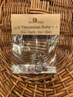 Tanzanian Ruby Stone Chips, Natural forms