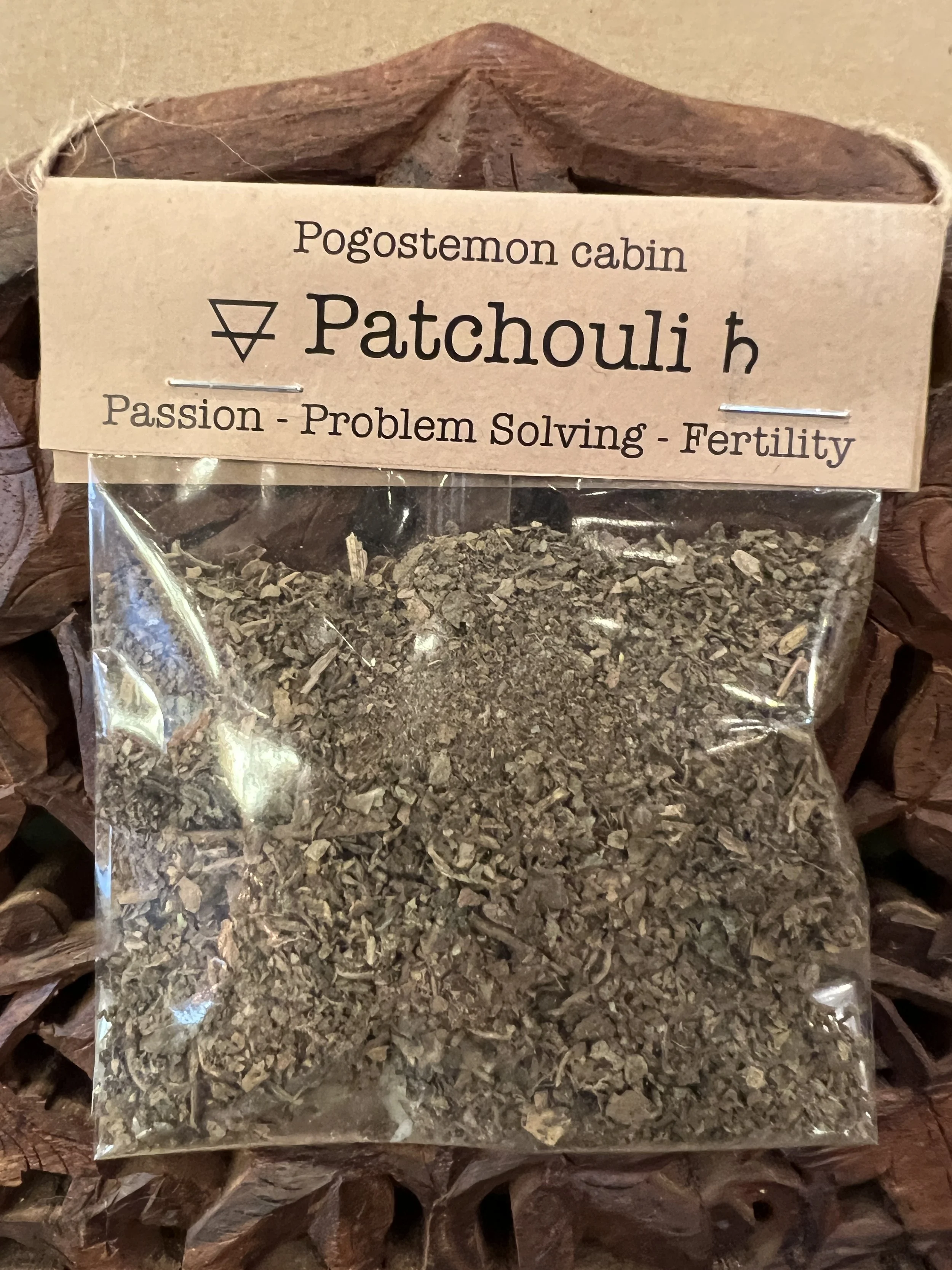 Spellcraft Herbs: Patchouli Leaf