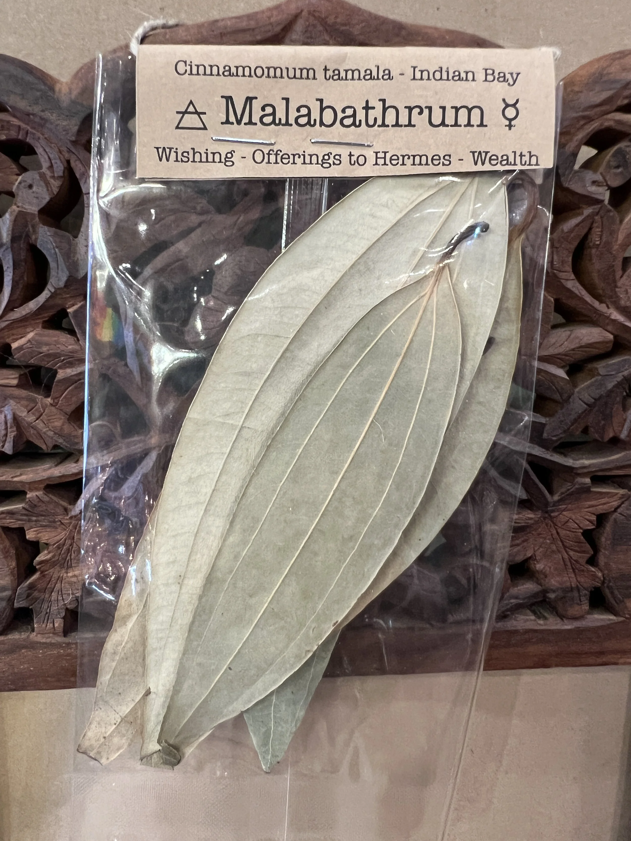 Spellcraft Herbs: Malabathrum, Indian Bay Leaves