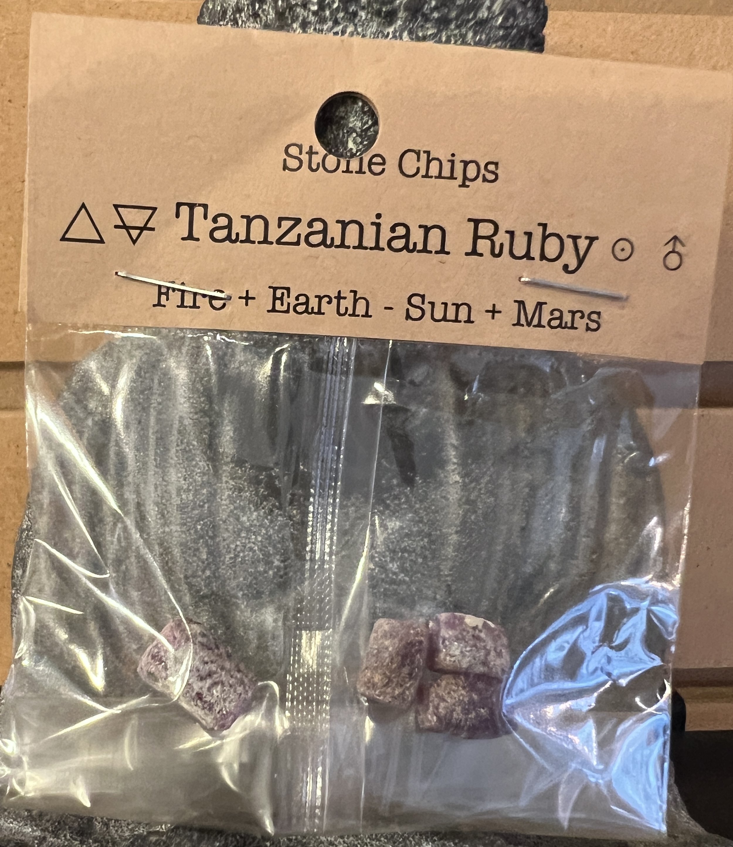 Tanzanian Ruby Stone Chips, Natural forms