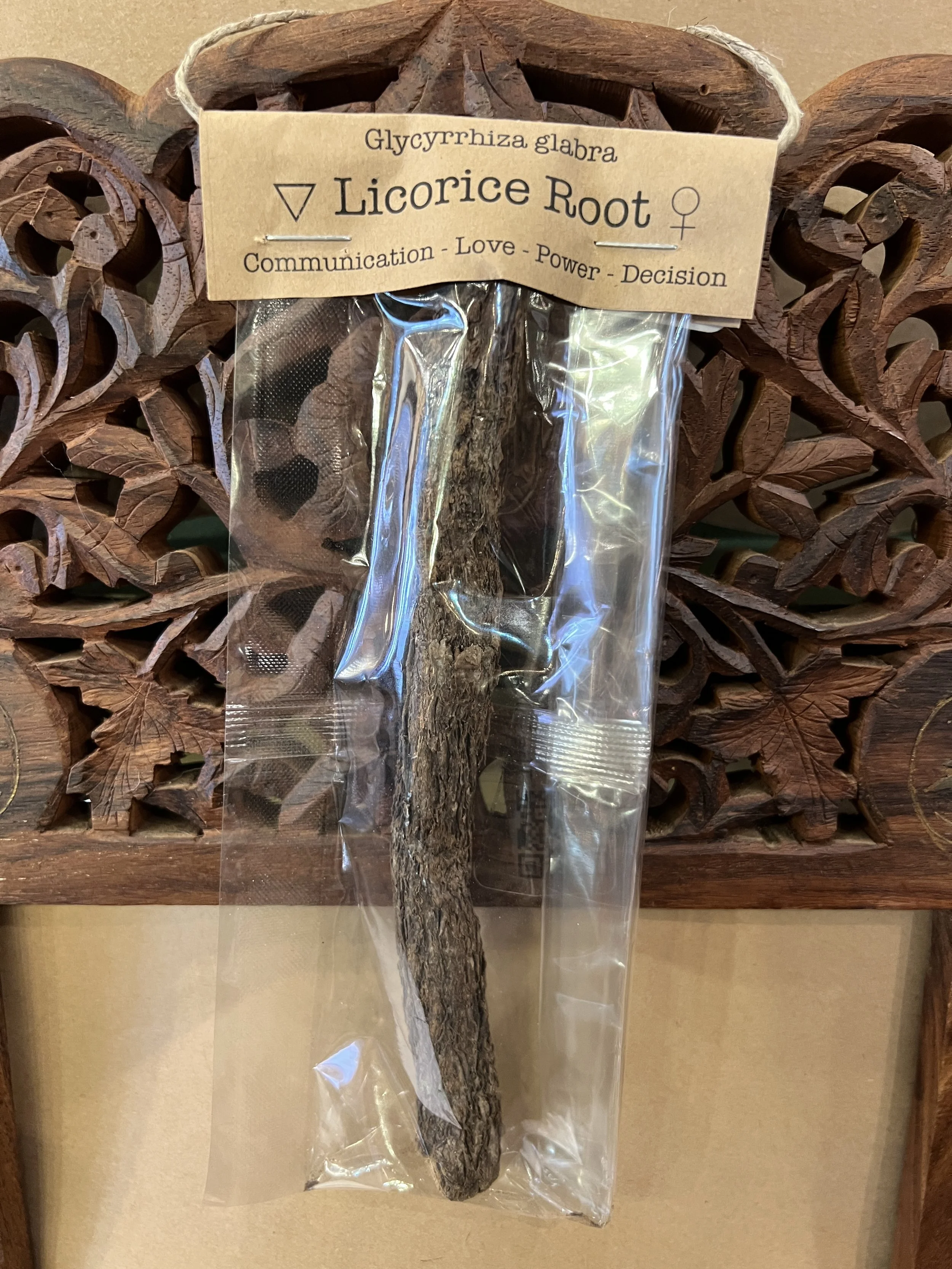 Spellcraft Herbs: Licorice Root, Stick