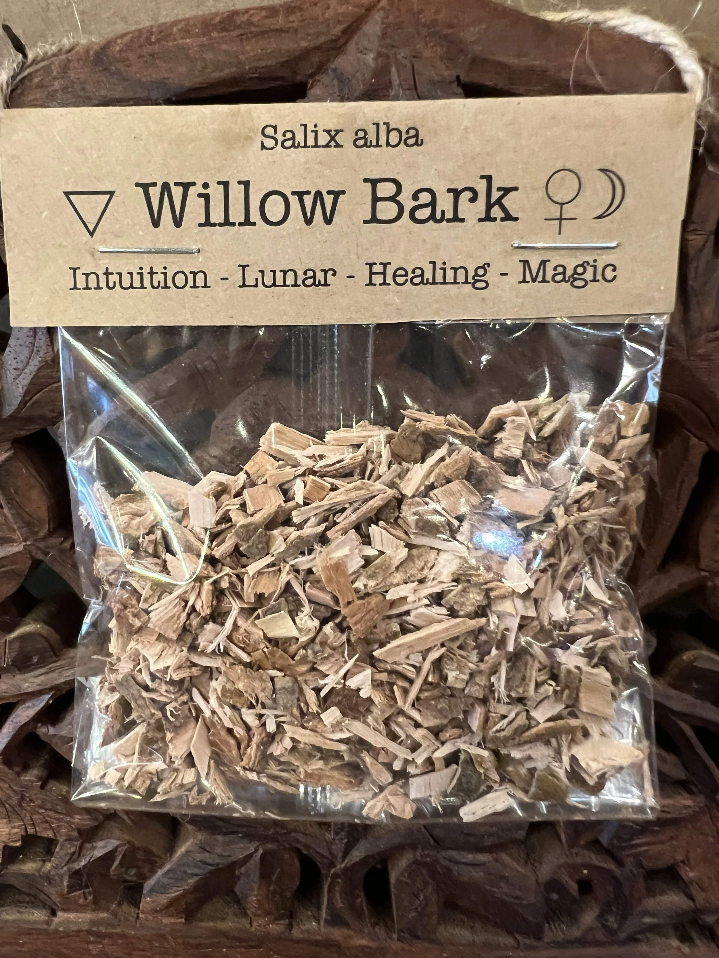 Spellcraft Herbs: White Willow Bark