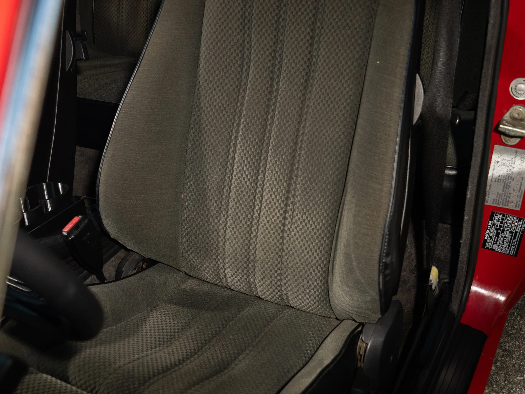 E30 325E (269).jpg