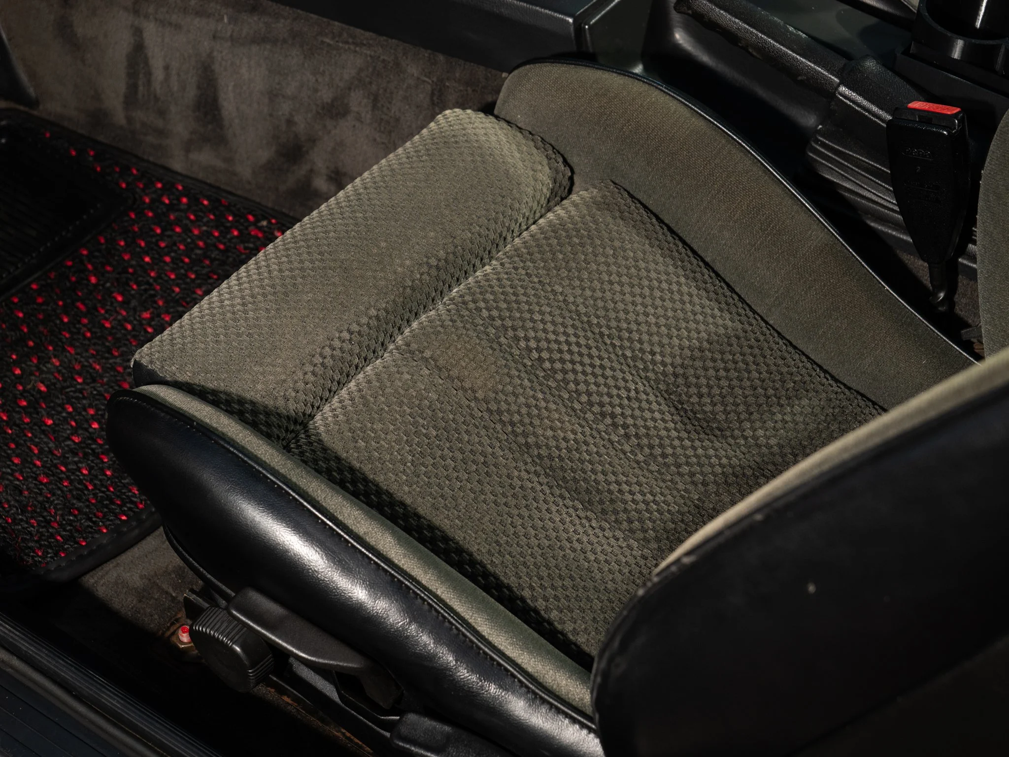 E30 325E (240).jpg
