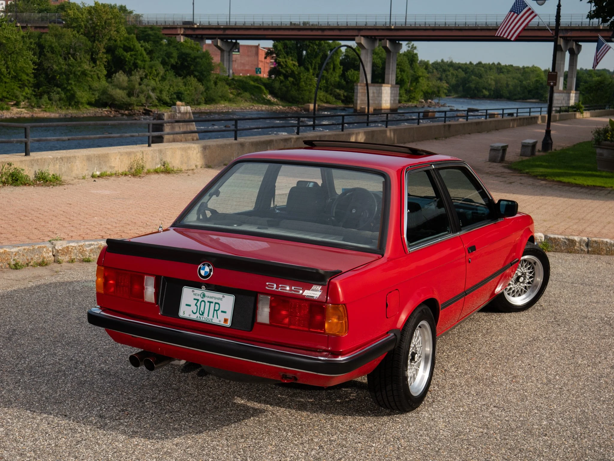 E30 325E (60).jpg