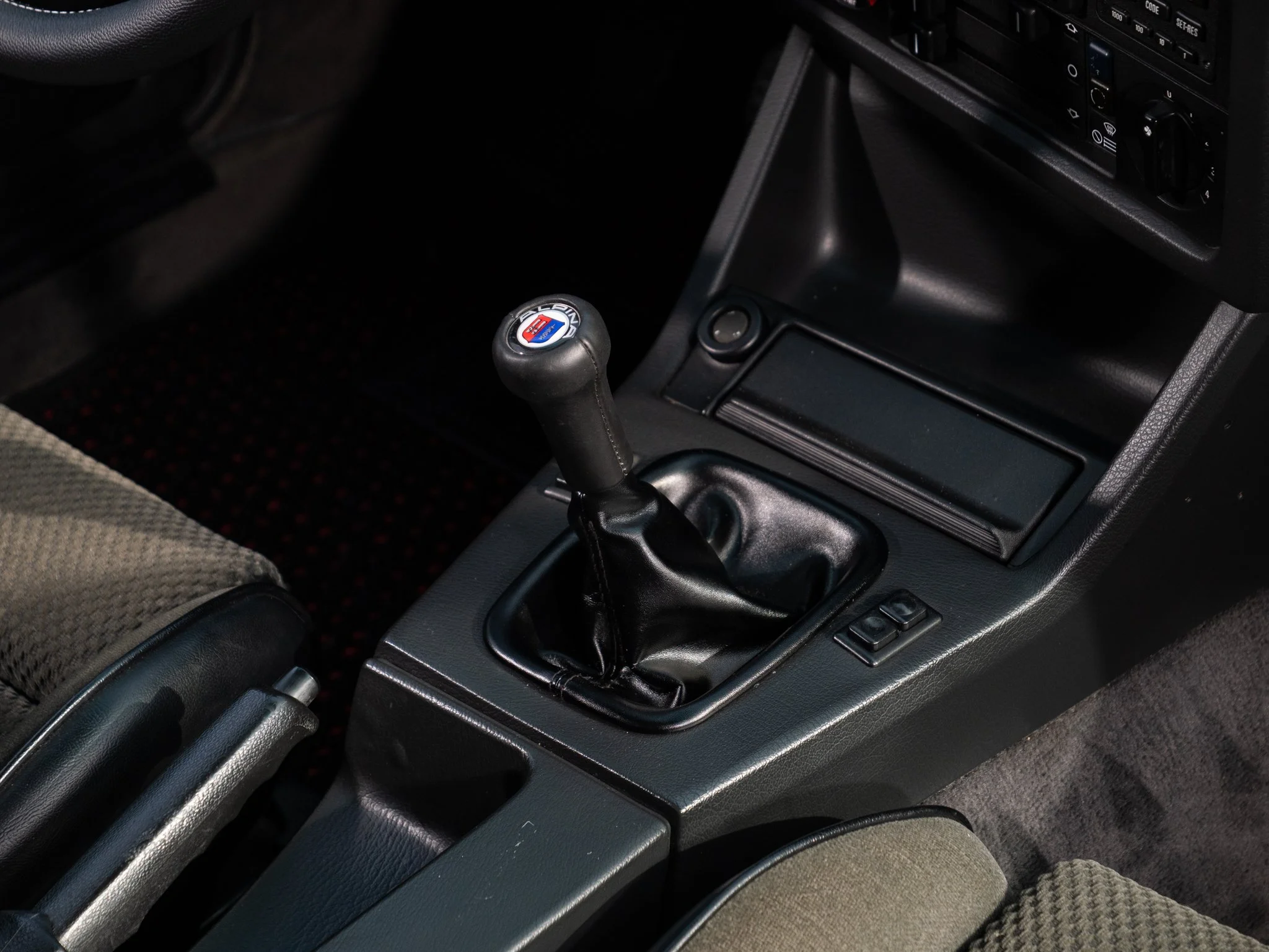 E30 325E (276).jpg