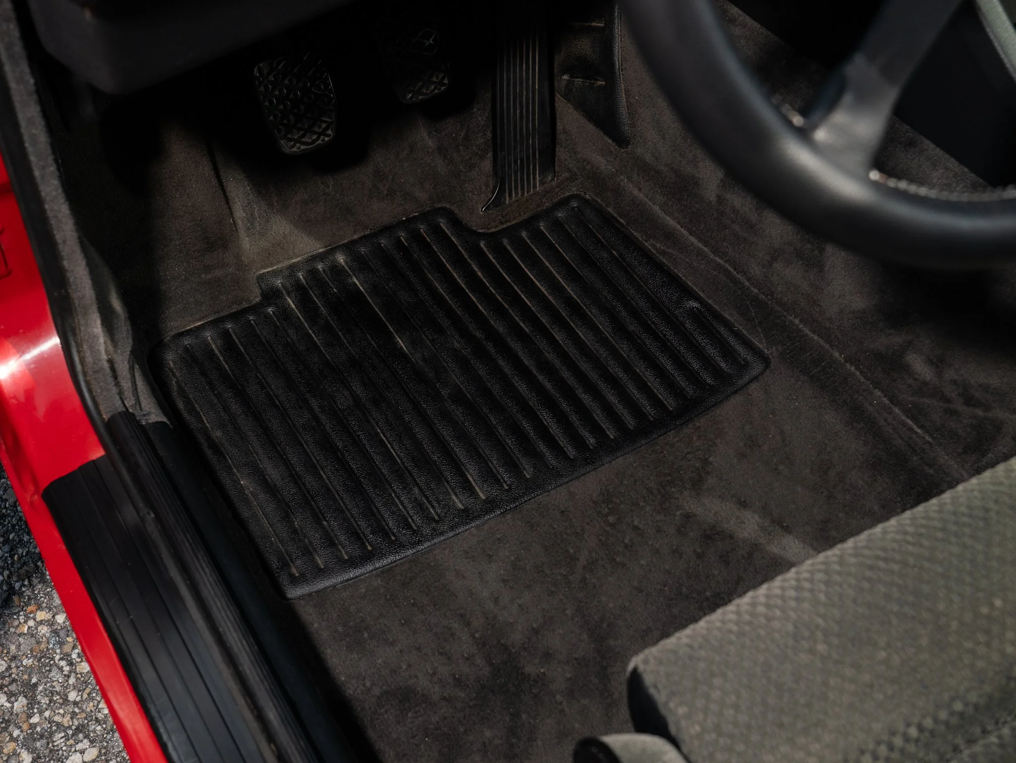 E30 325E (223).jpg