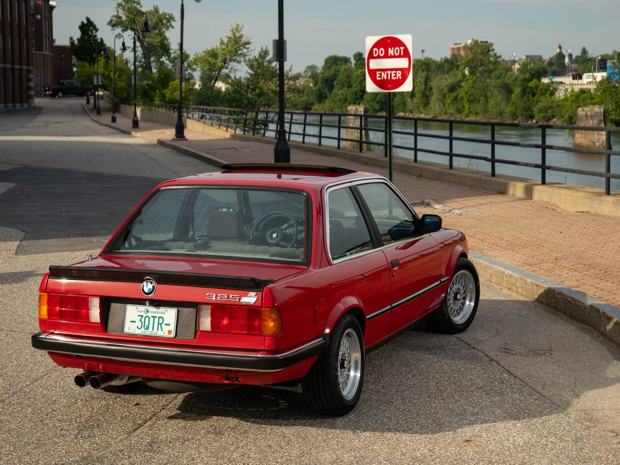 E30 325E (54).jpg