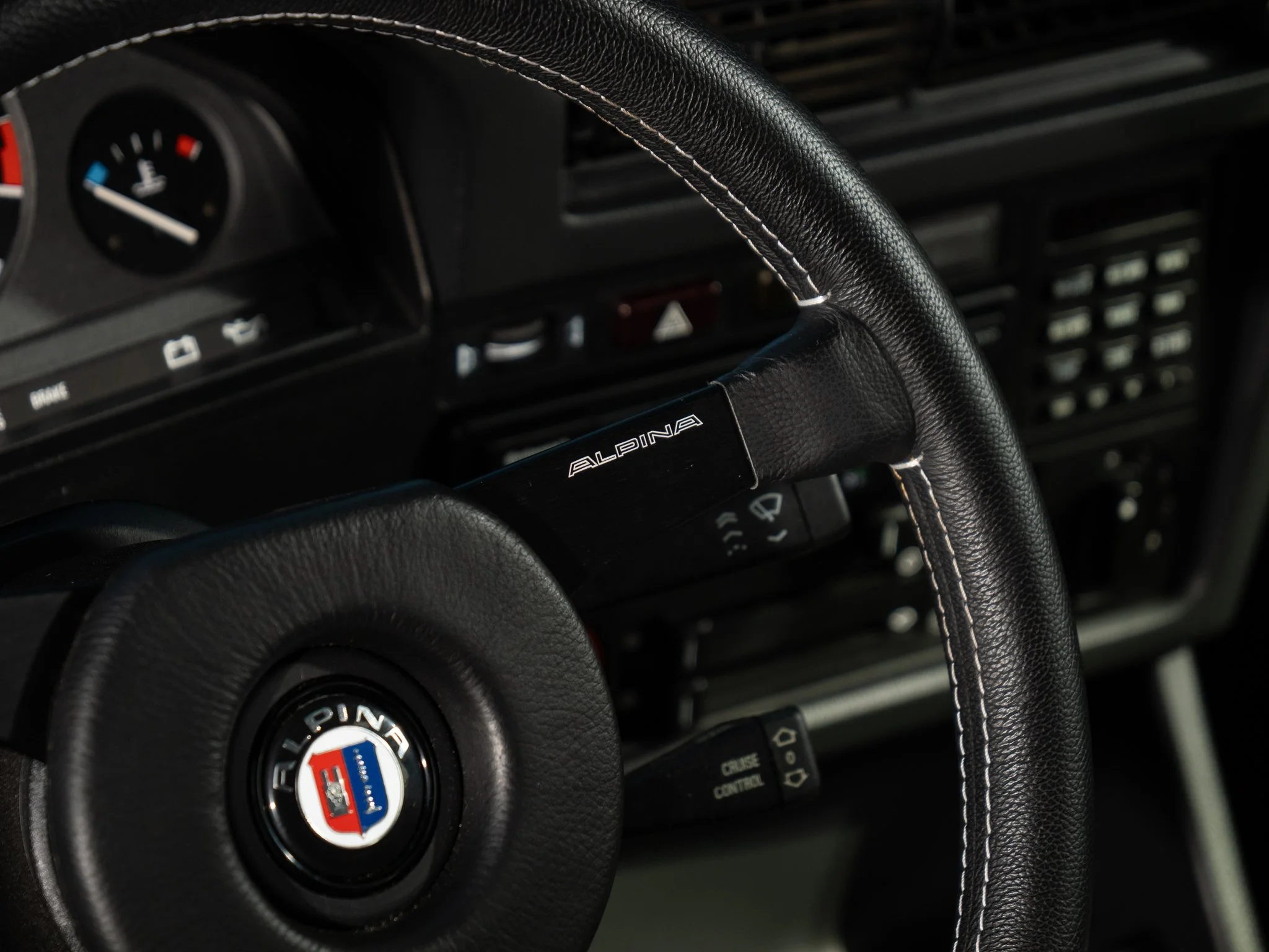 E30 325E (241).jpg