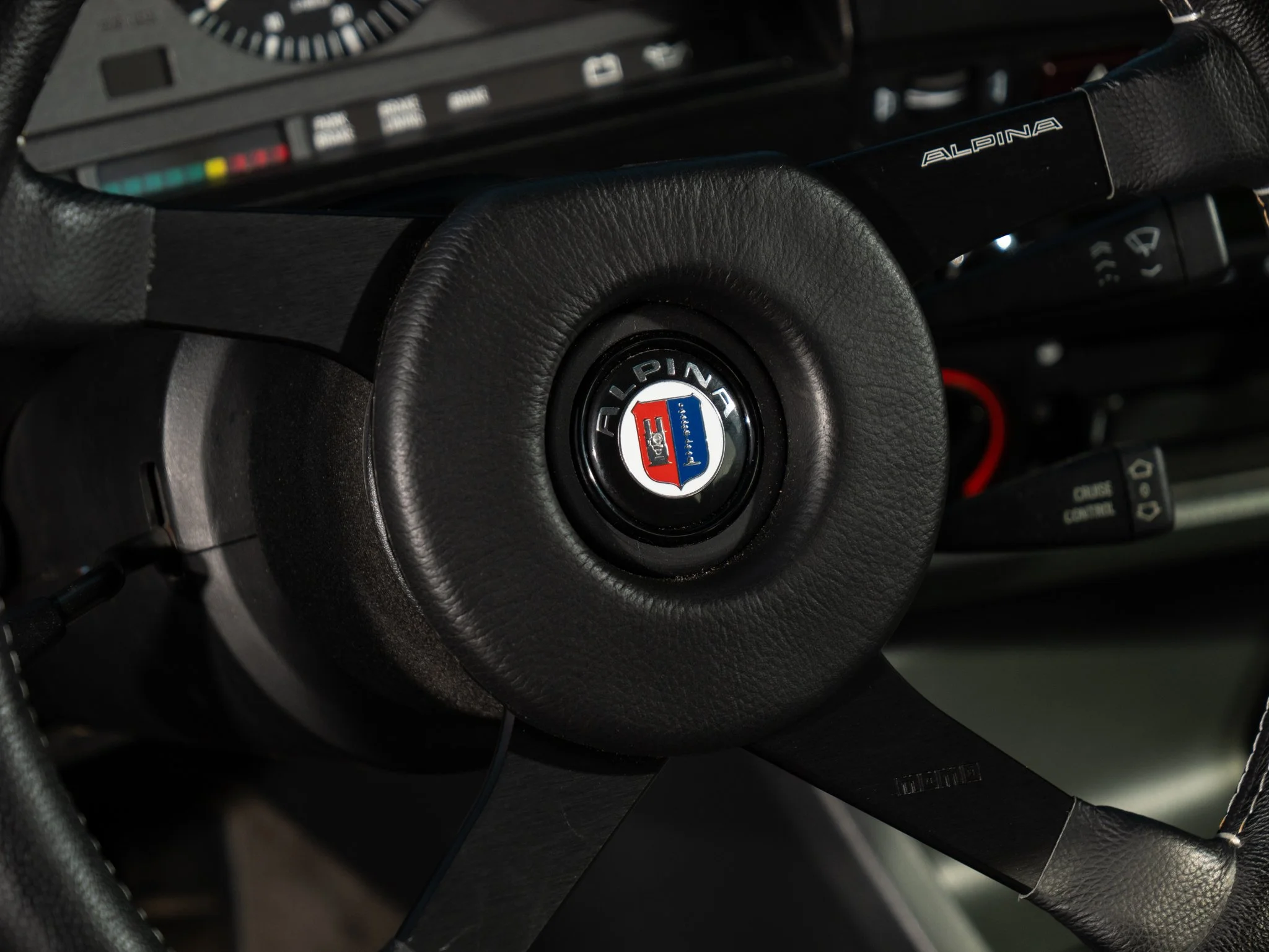E30 325E (239).jpg
