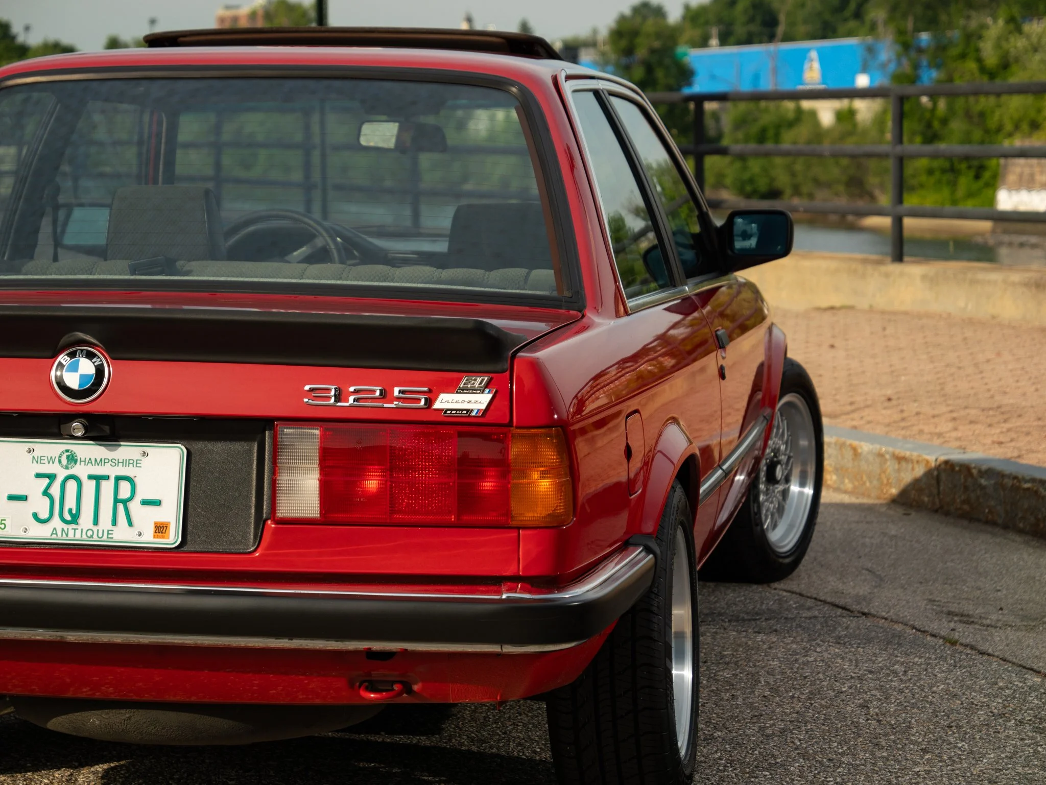 E30 325E (153).jpg