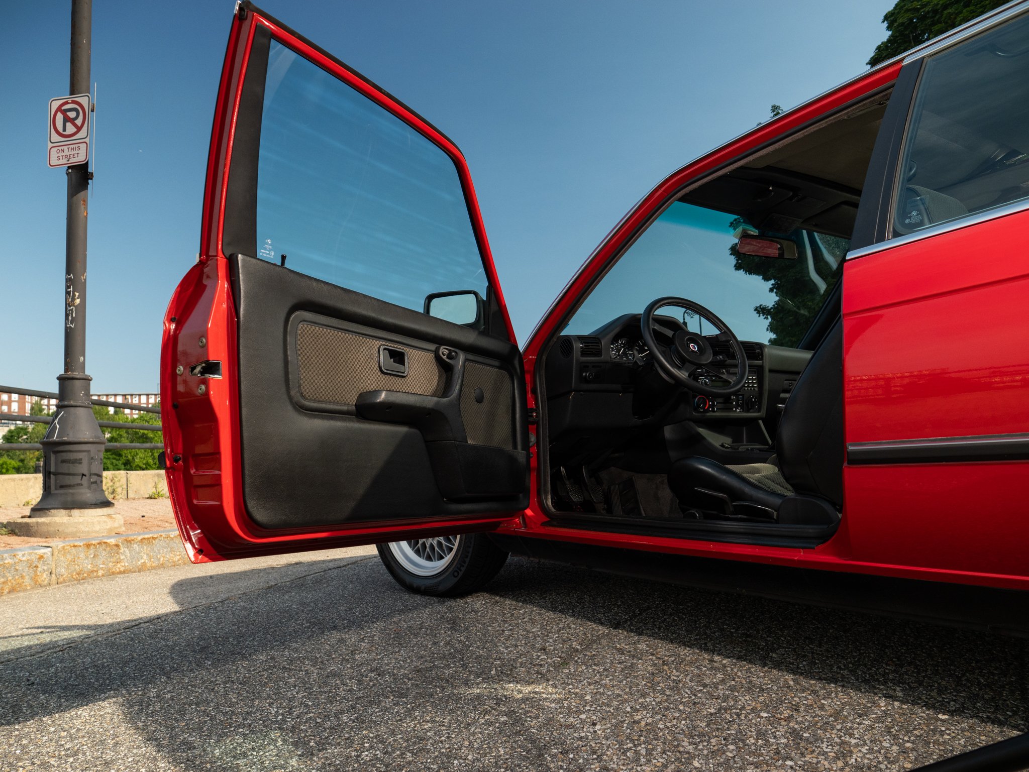 E30 325E (205).jpg
