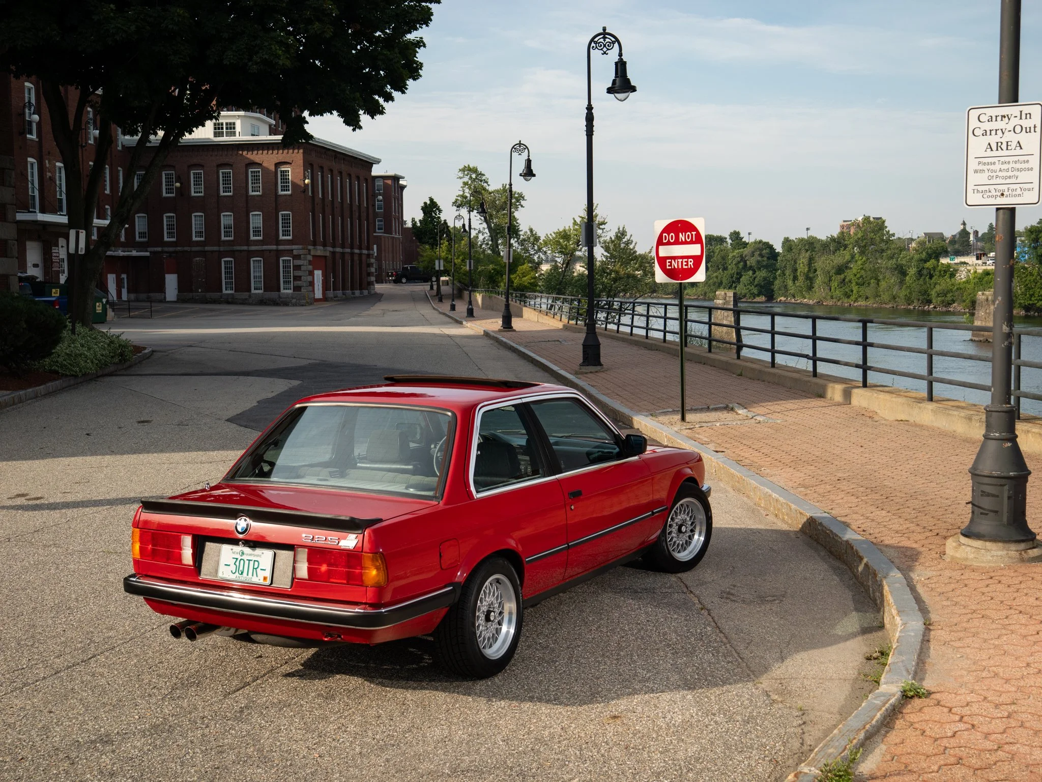 E30 325E (53).jpg