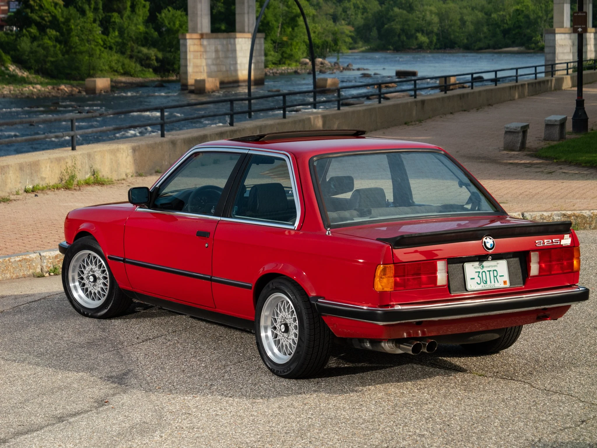 E30 325E (66).jpg