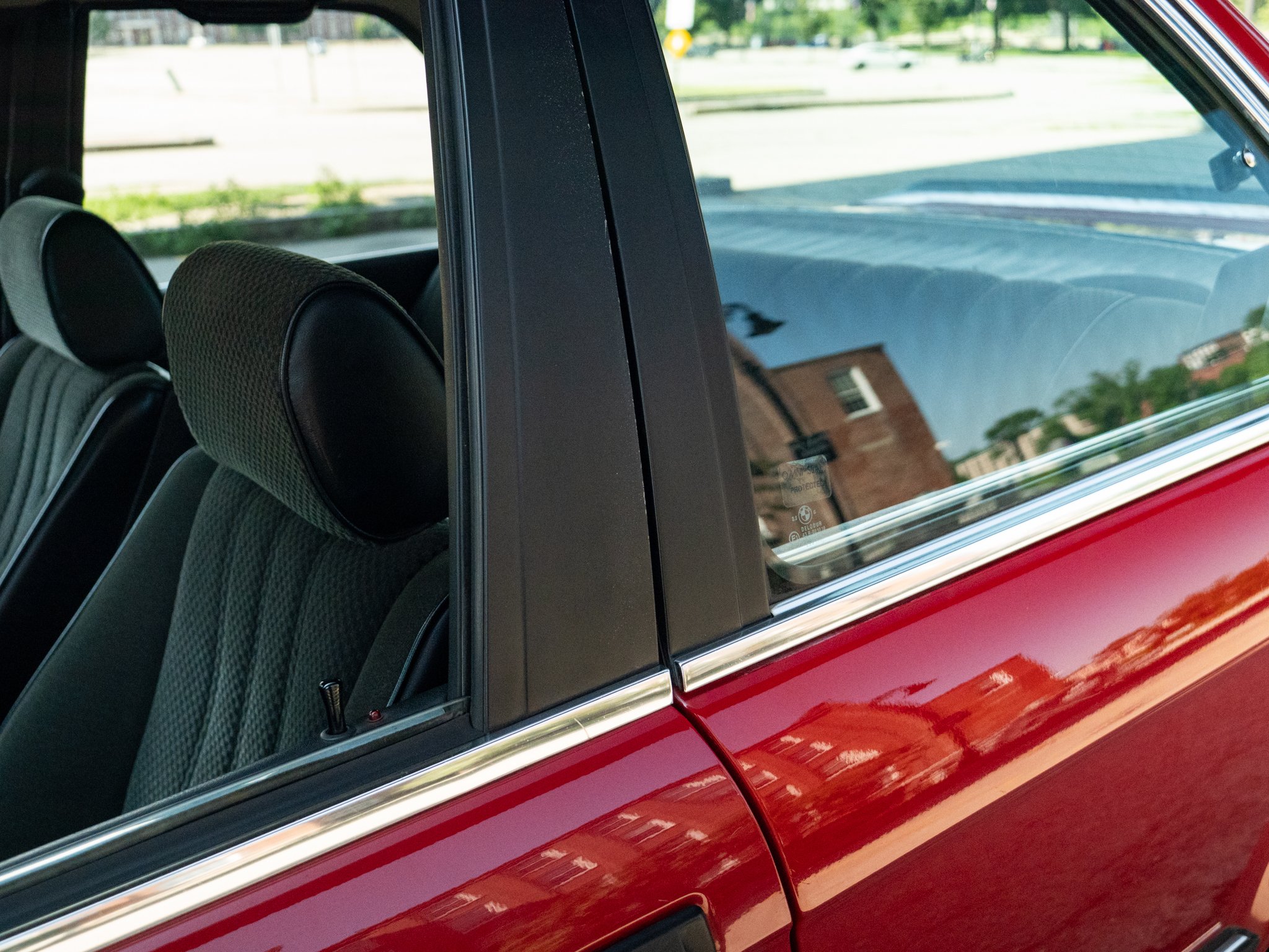 E30 325E (172).jpg