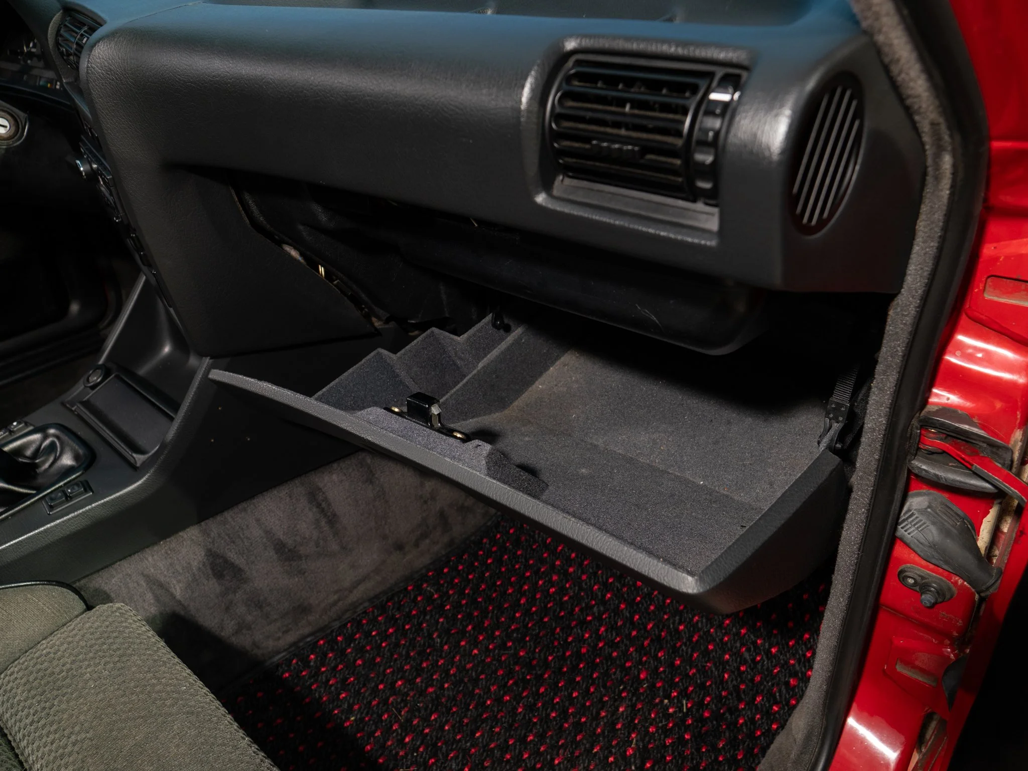 E30 325E (299).jpg