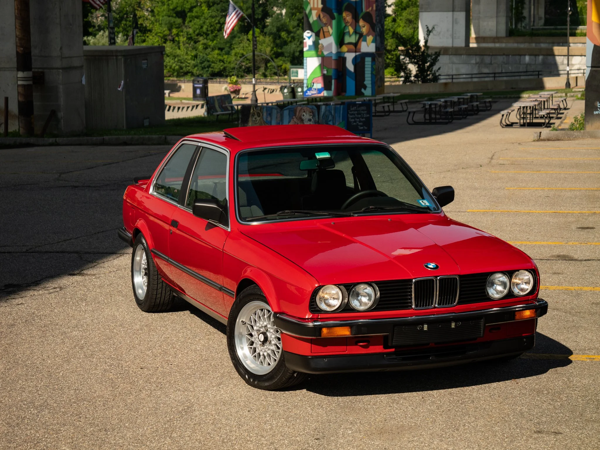 E30 325E (33).jpg