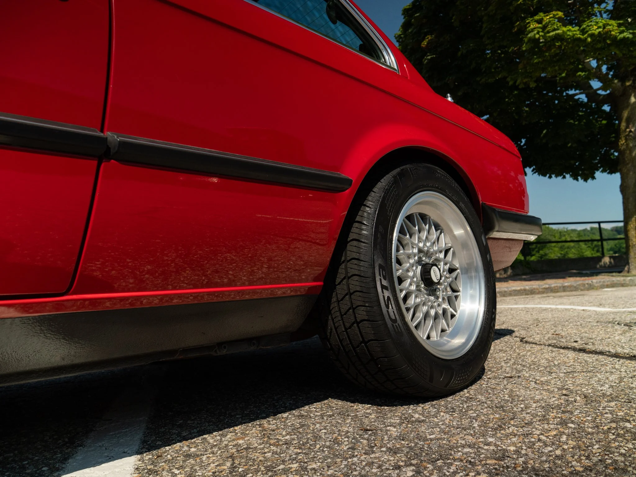 E30 325E (189).jpg