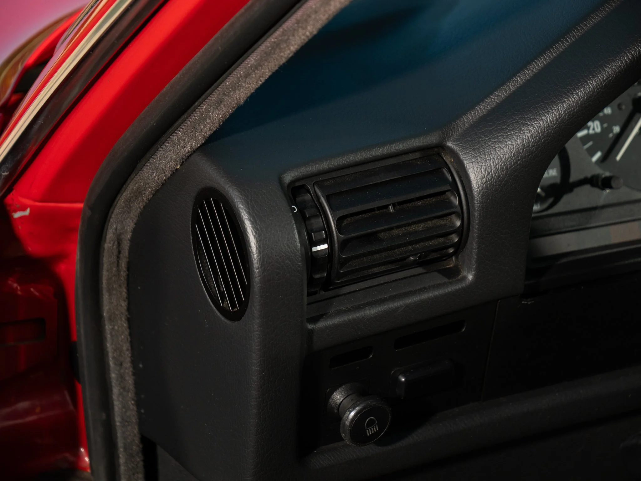 E30 325E (238).jpg