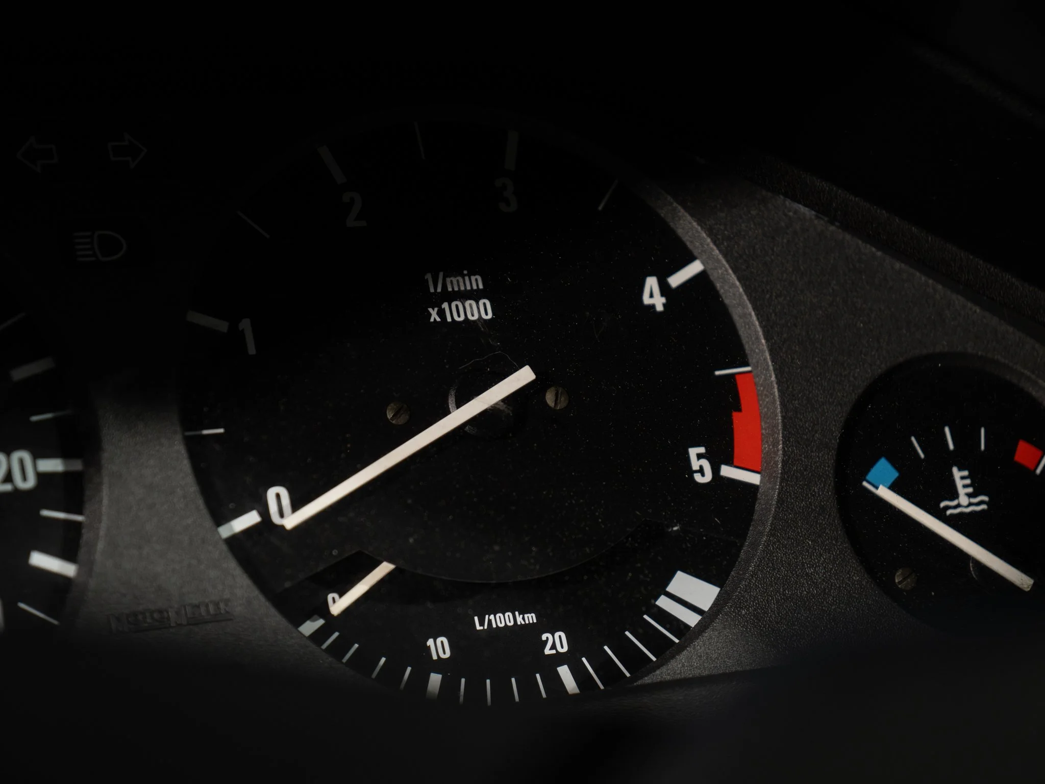 E30 325E (248).jpg