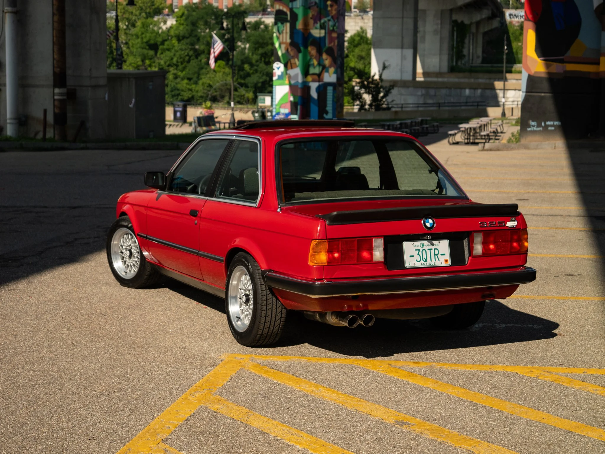 E30 325E (83).jpg