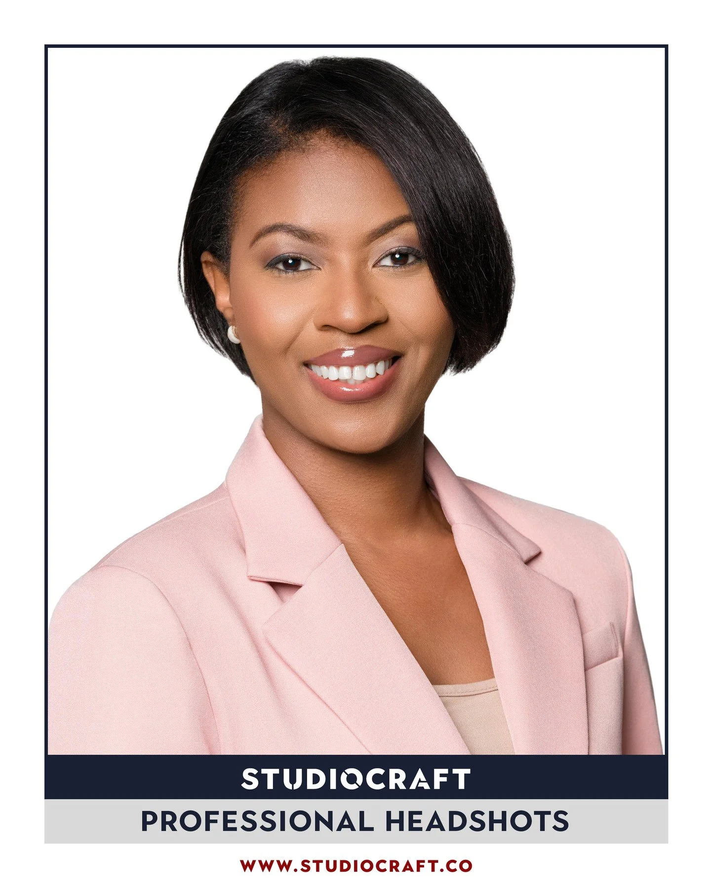 Look Remarkable In Your Marketing.⁠
⁠
Whether it&rsquo;s on your website, social profile or in an advertisement, every professional needs a confident and compelling headshot to create a winning first impression with clients. ⁠
⁠
Book your headshot se