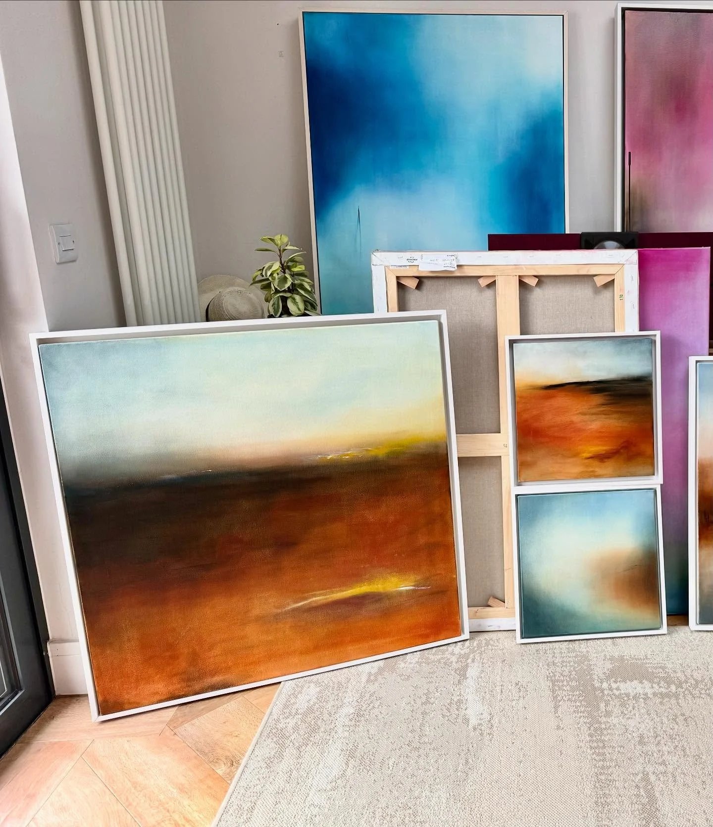 Loving how these are looking together &hellip; I do love this desert, earthy palette; makes me feel the depth and groundedness of being out in the landscape, at one with the land.
Really looking forward to bringing my stand together @mcrartfair &ndas