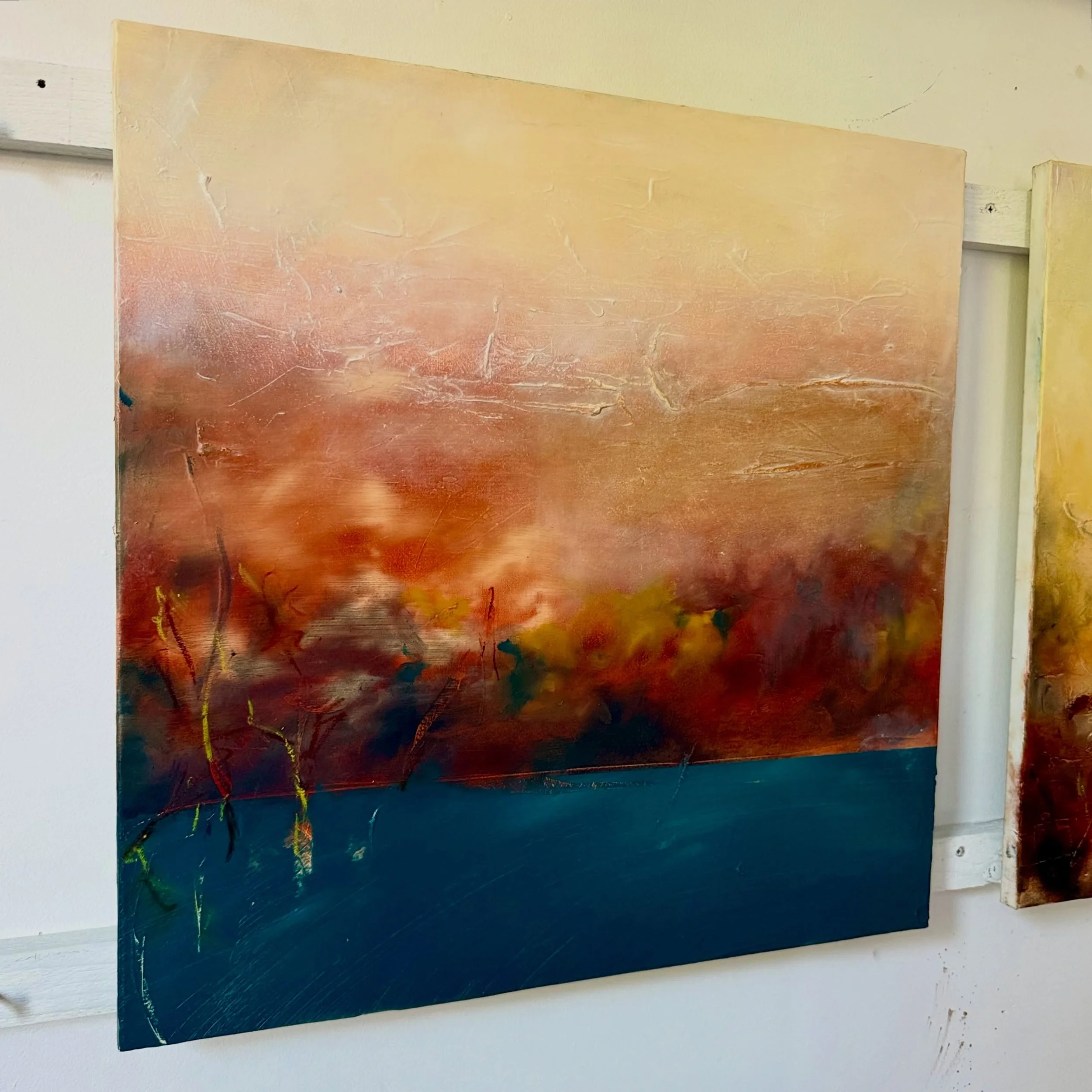Two in progress on the studio wall&hellip;
still loving my rich, earthy palette but contemplating having introduced a deep diesel / teal colour as if deep waters edge. To ponder, to ponder

Surrey | painter | emotiveart | atmospheric

#abstractlandsc
