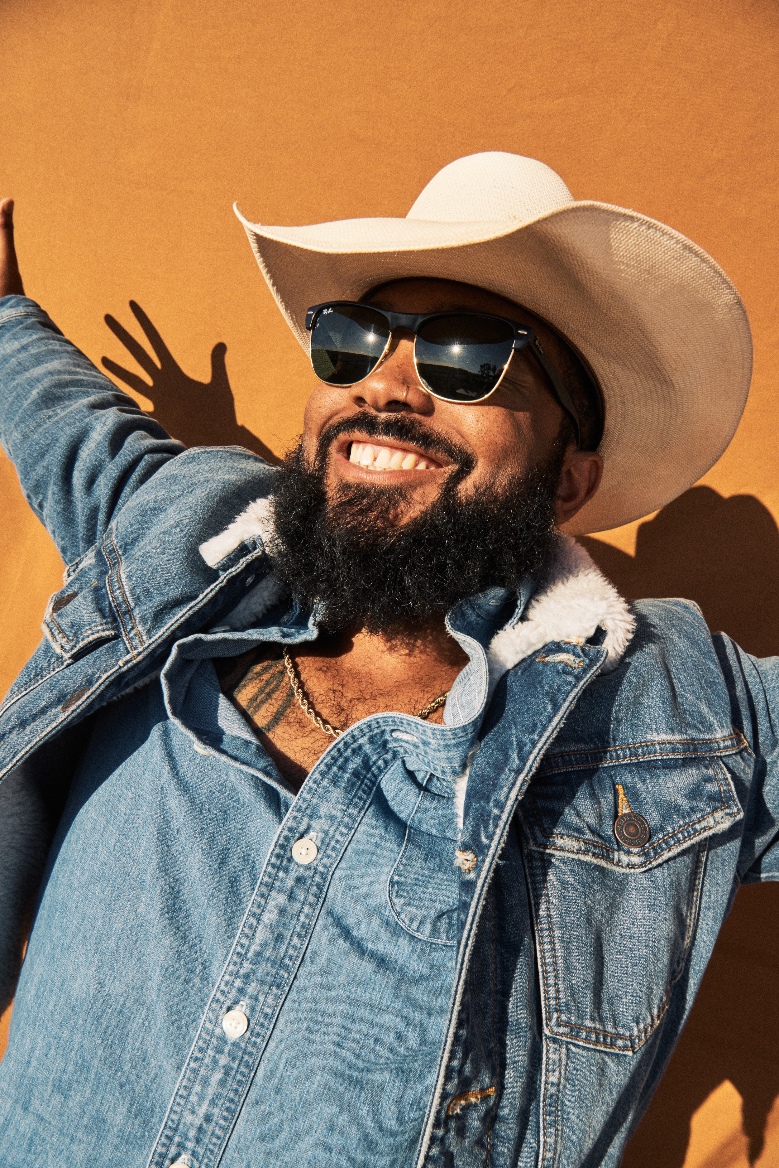 ANF_Spring1_2020_20191112_Abercrombie_Fitch_Spring_Adults_2nd_Shooter_Randy1_0049_R.jpeg