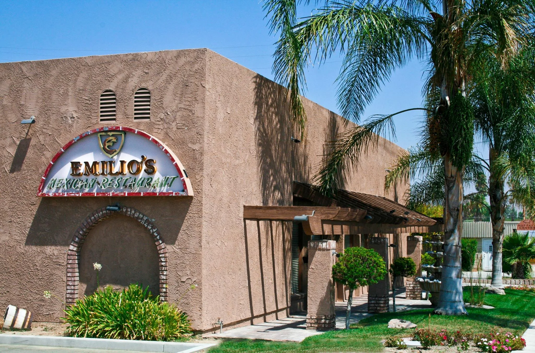 emlios resturant.jpg