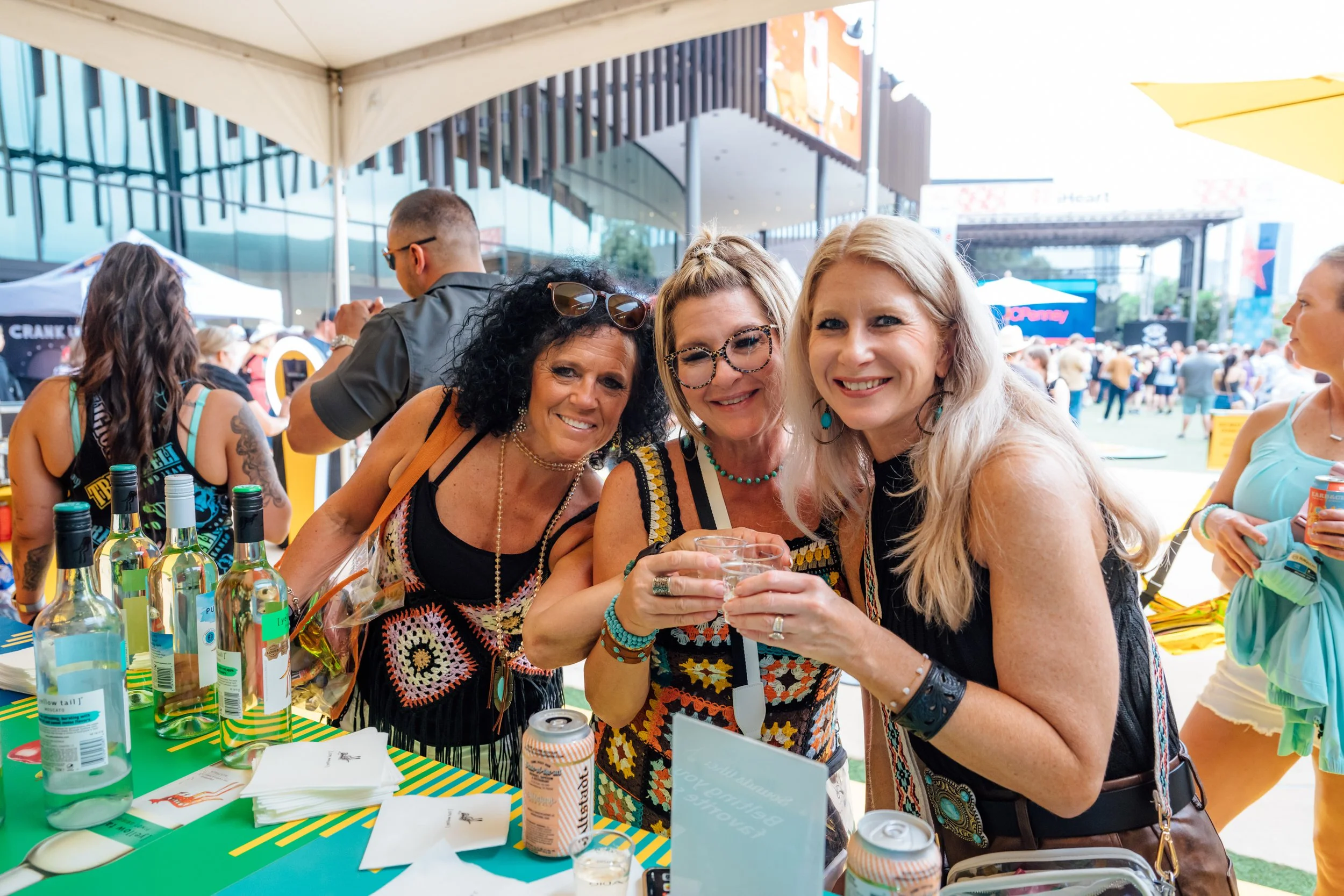 JordanHefler_iHeartCountryFestAustinTexas2024_MusicPhotography__4.jpg