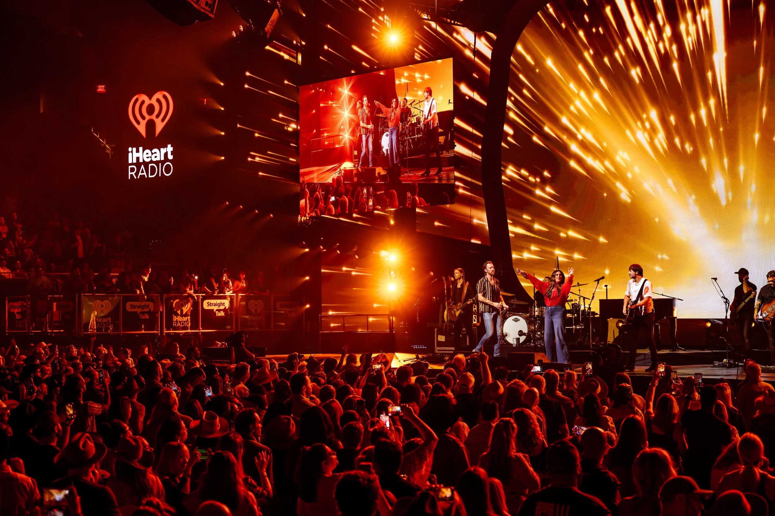 JordanHefler_iHeartCountryFestAustinTexas2024_MusicPhotography__46.jpg