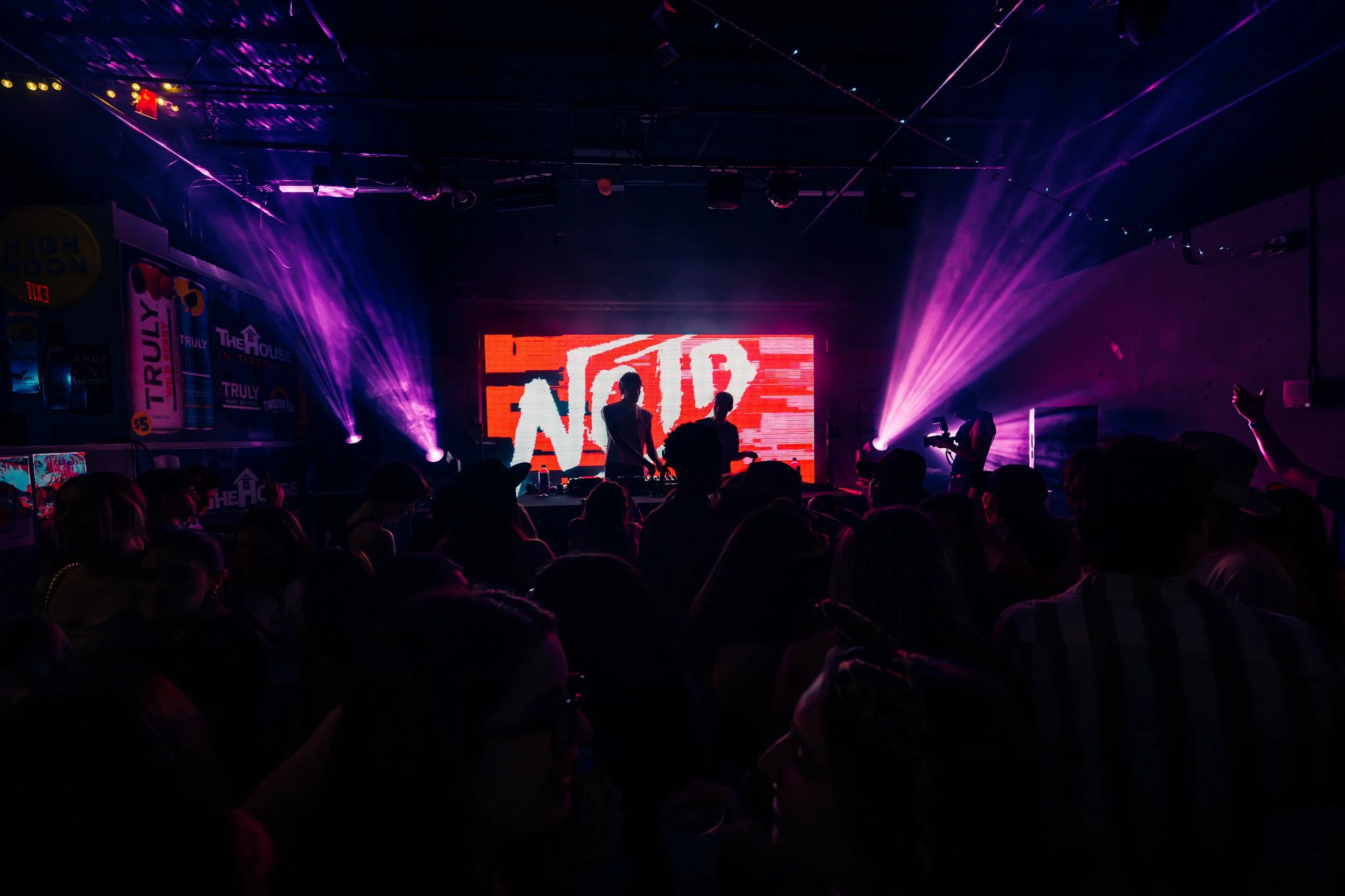 JordanHefler_NOTDatTheHouse_MusicPhotography__11.jpg