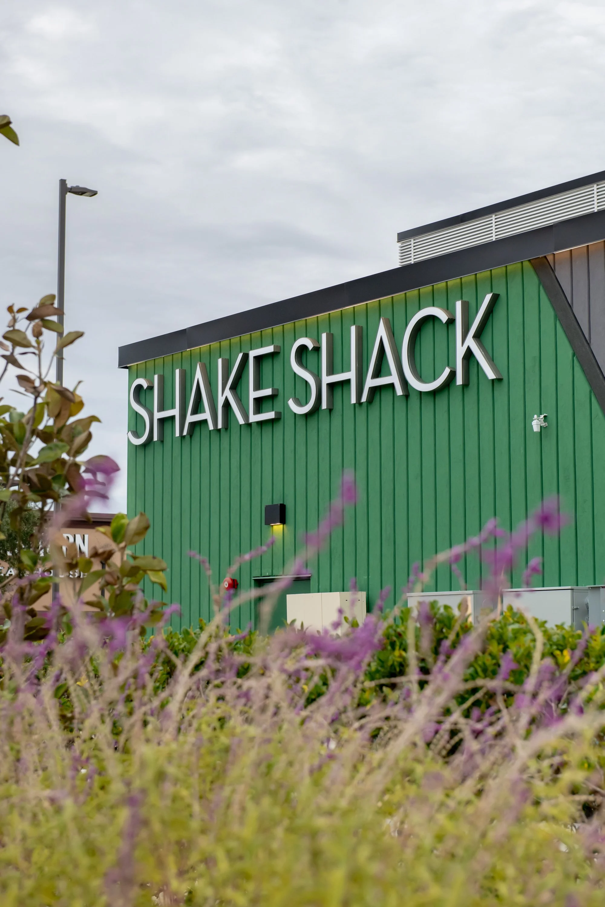 JordanHefler_ShakeShack_CommercialPhotography_6.jpg