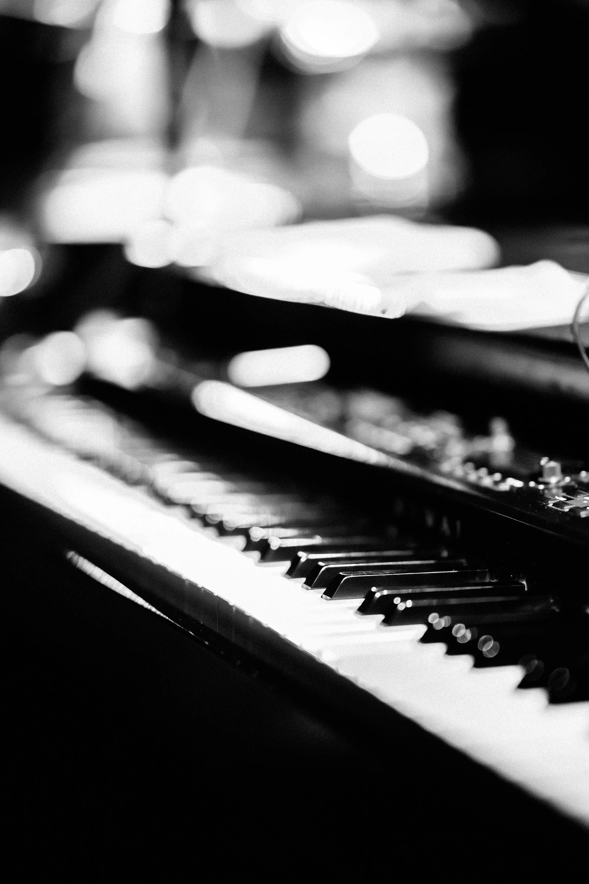 JordanHefler_121DuelingPianos_MusicPhotography__17.jpg