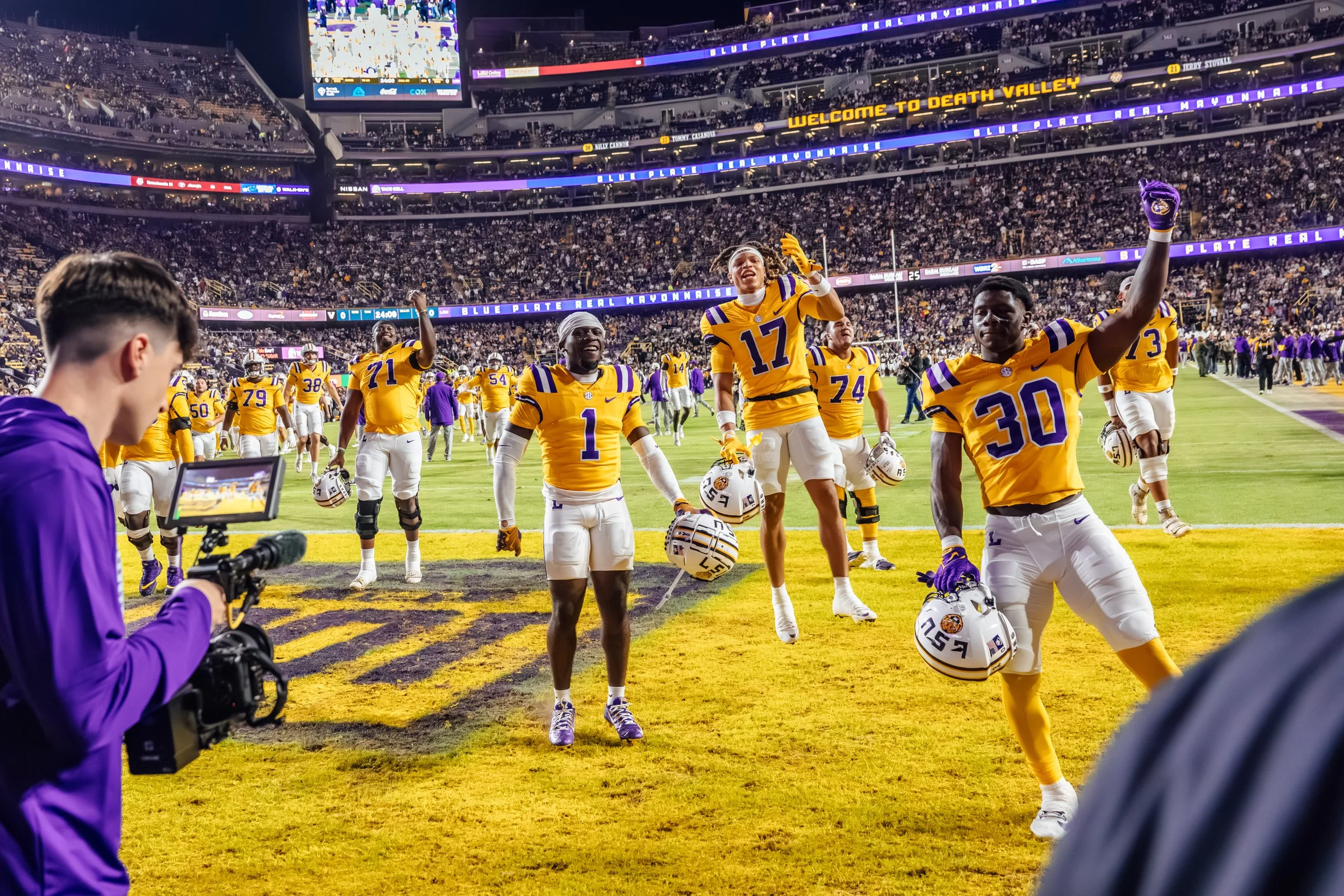 JordanHefler_LSUFootballvsVanderbilt_SportsPhotography__30.jpg