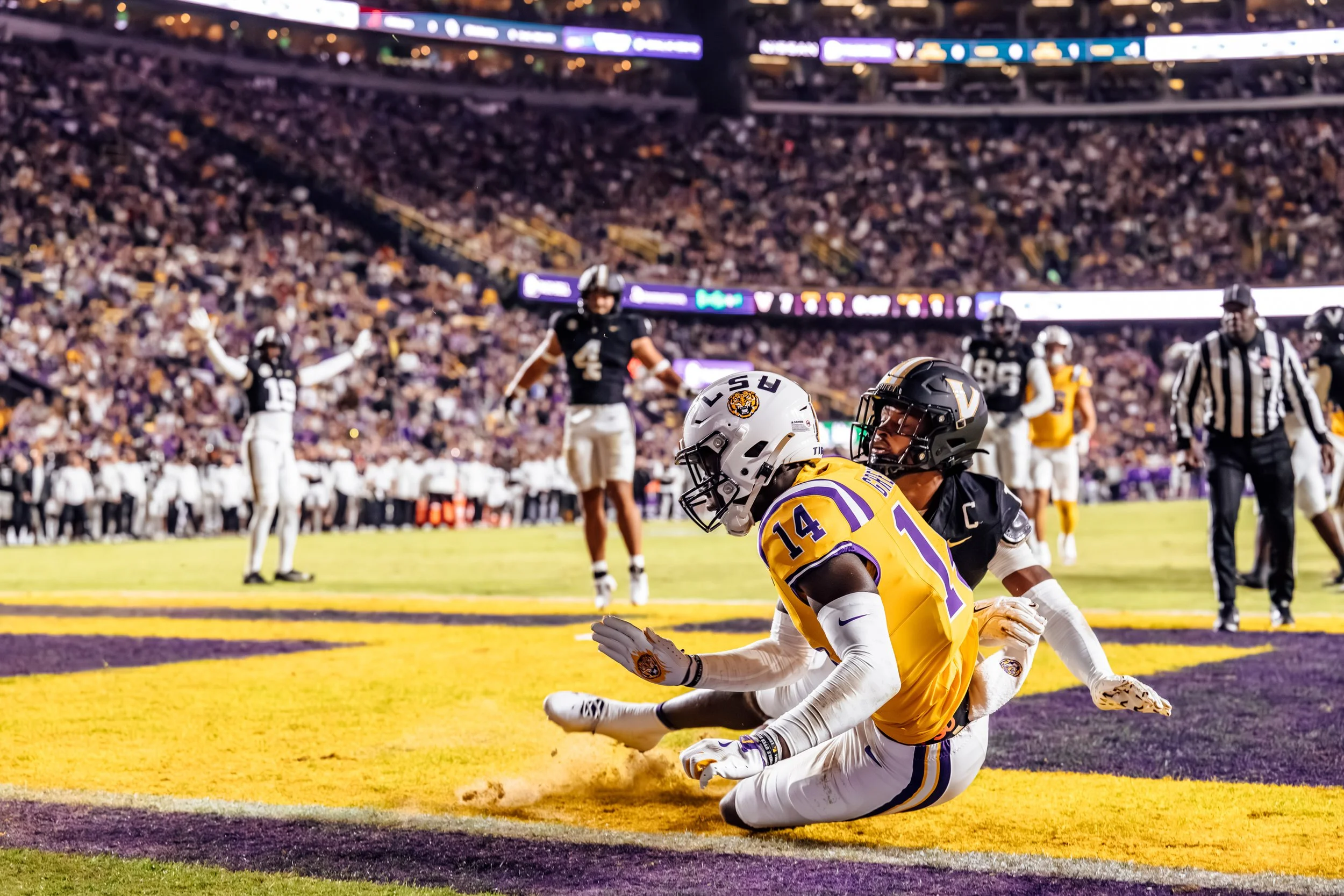 JordanHefler_LSUFootballvsVanderbilt_SportsPhotography__43.jpg