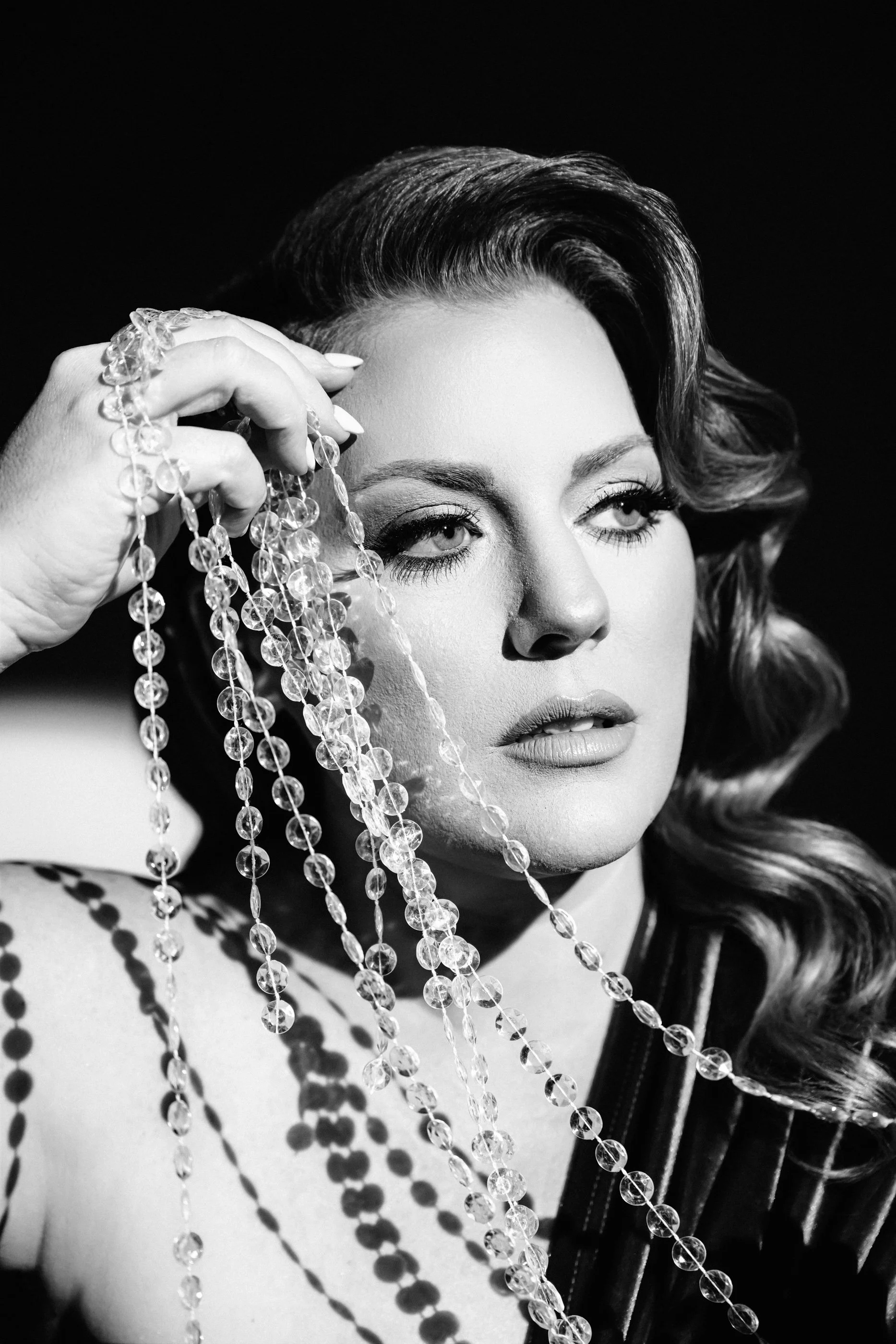 OldHollywoodGlamourPortraits_BW_JH_Amy_2025_006495.jpg