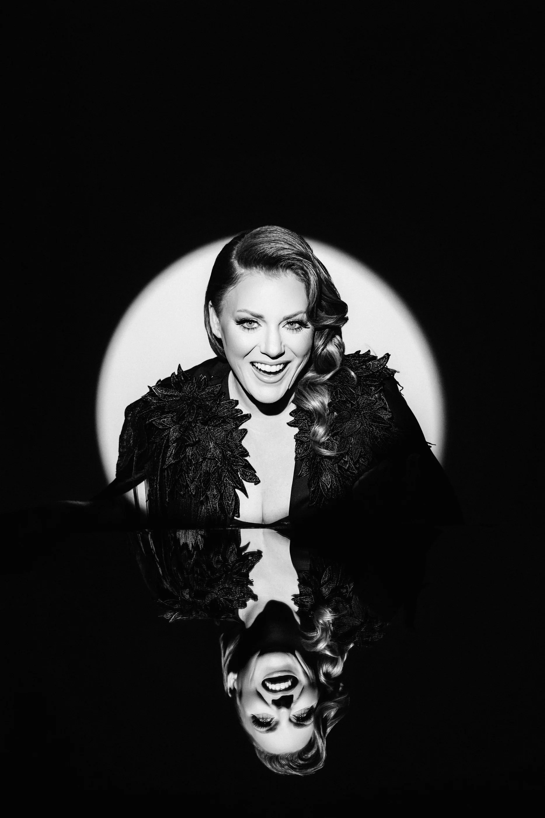 OldHollywoodGlamourPortraits_BW_JH_Amy_2025_006672.jpg