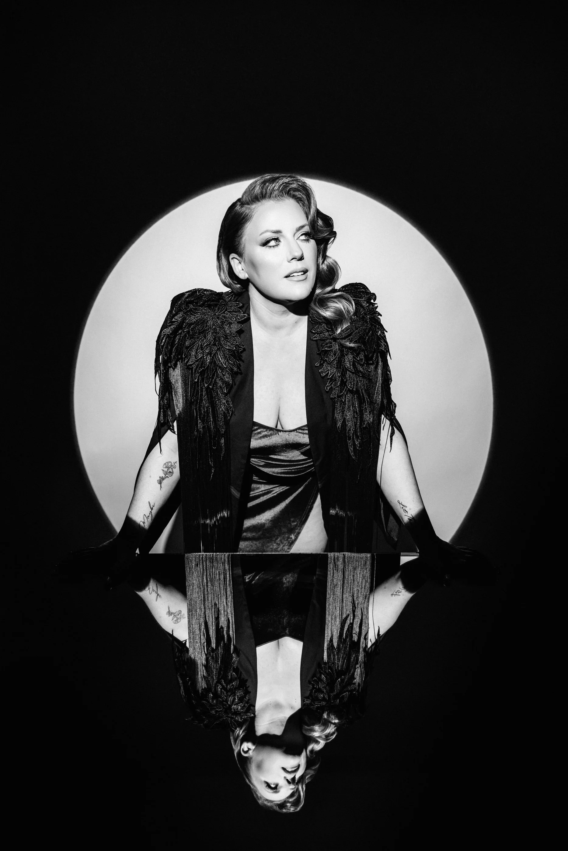 OldHollywoodGlamourPortraits_BW_JH_Amy_2025_006727.jpg