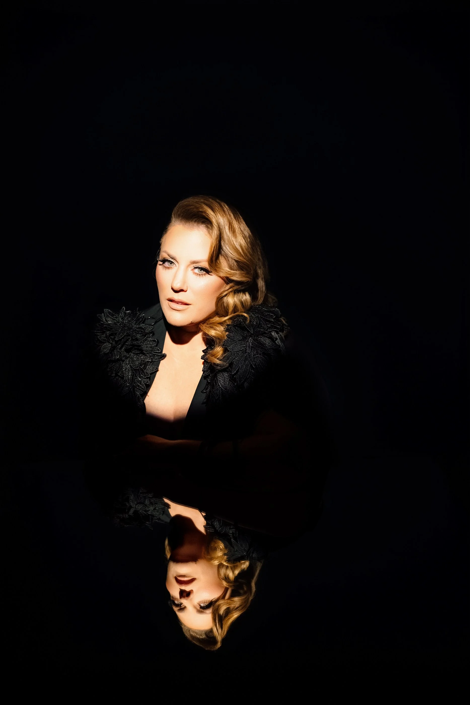 OldHollywoodGlamourPortraits_JH_Amy_2025_006613.jpg