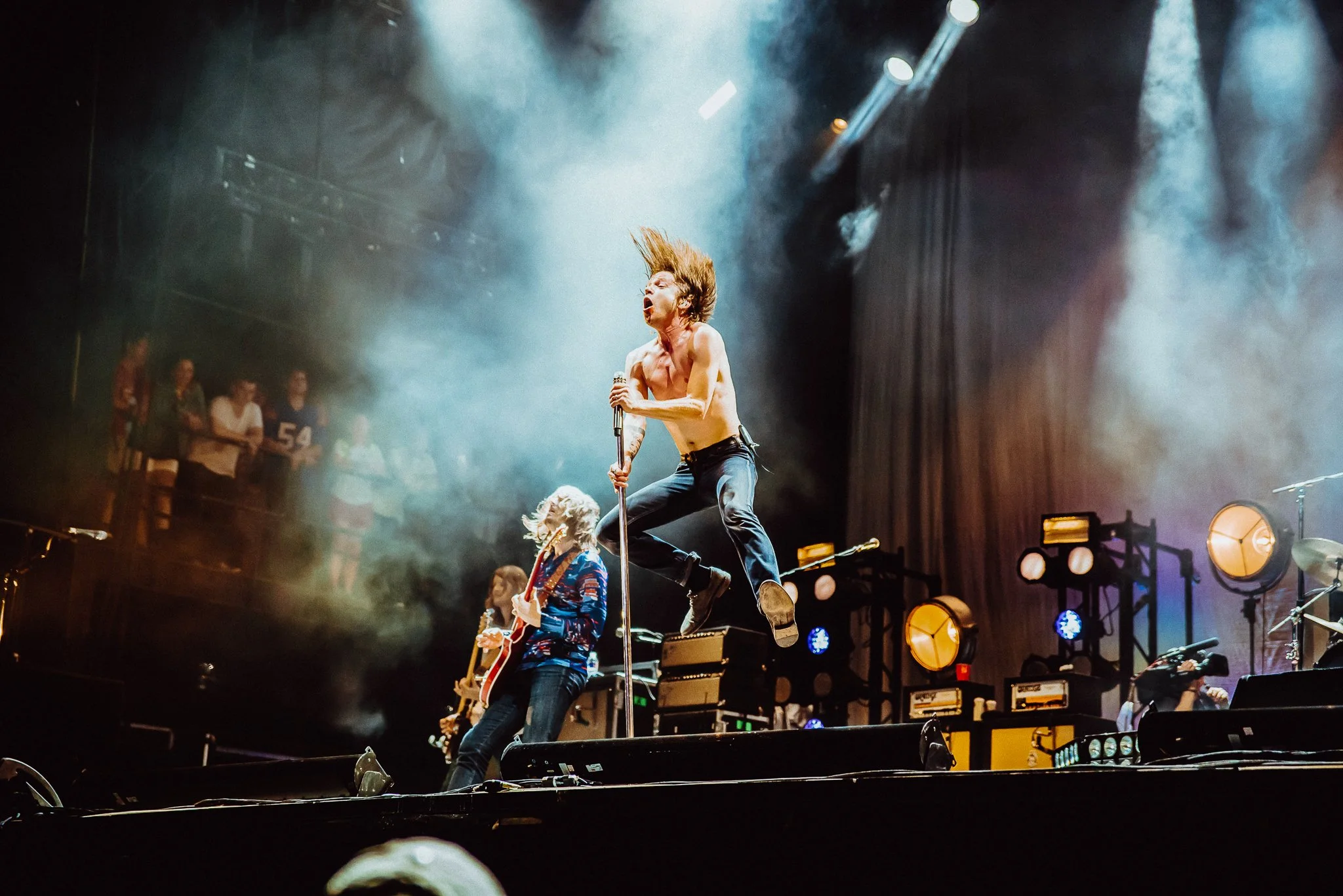 CAGE THE ELEPHANT
