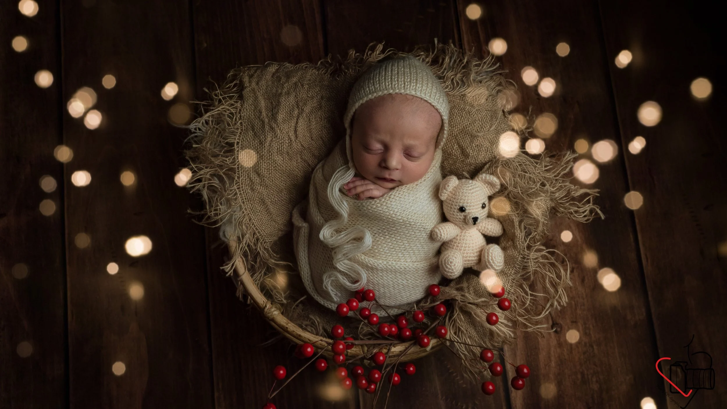 newborn Christmas photoshoot, neutral color theme, Hampshire and West Sussex, UK, Chichester, Emsworth, Portsmouth, Petersfield