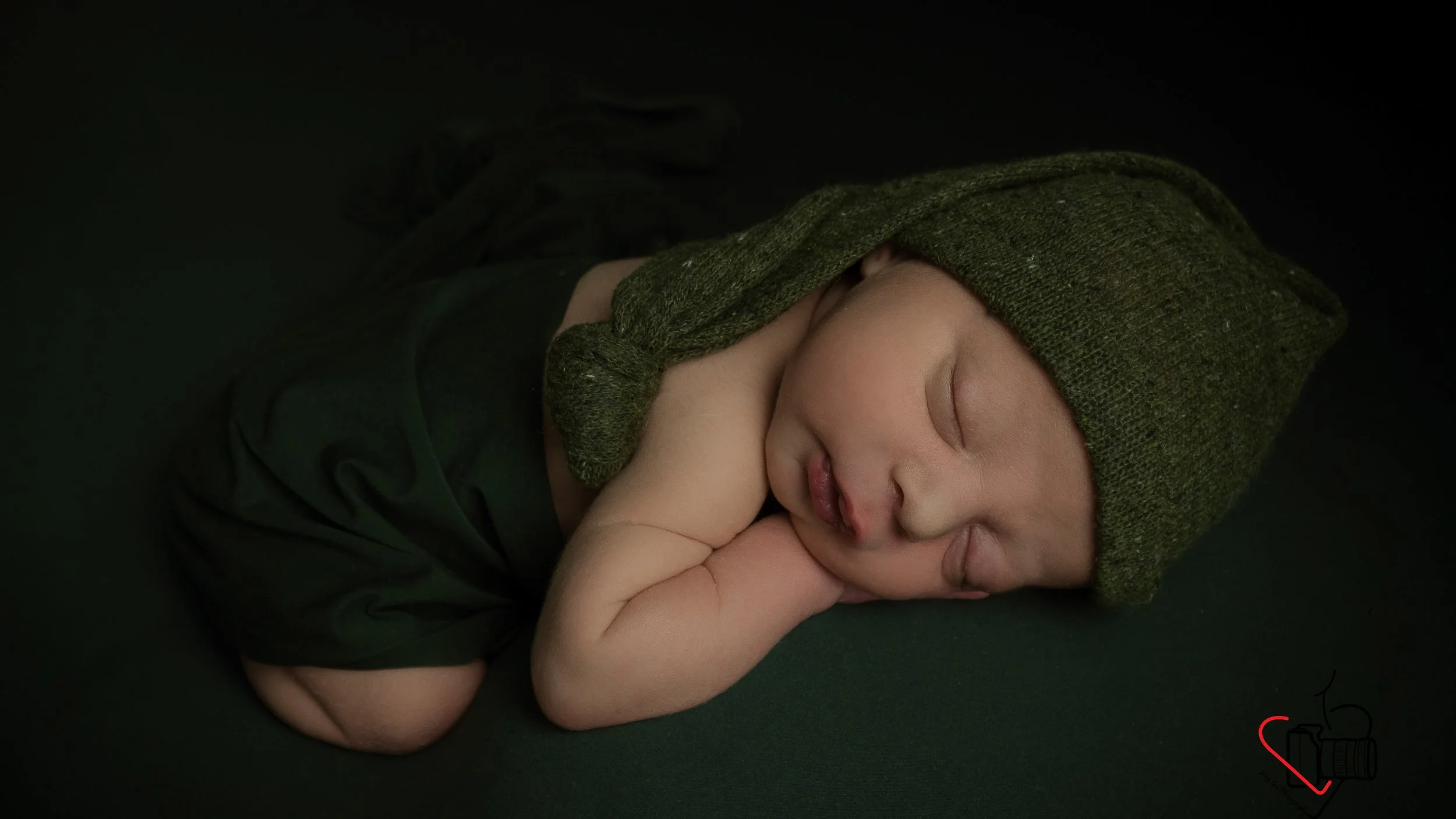 newborn photoshoot green color theme, Hampshire and West Sussex