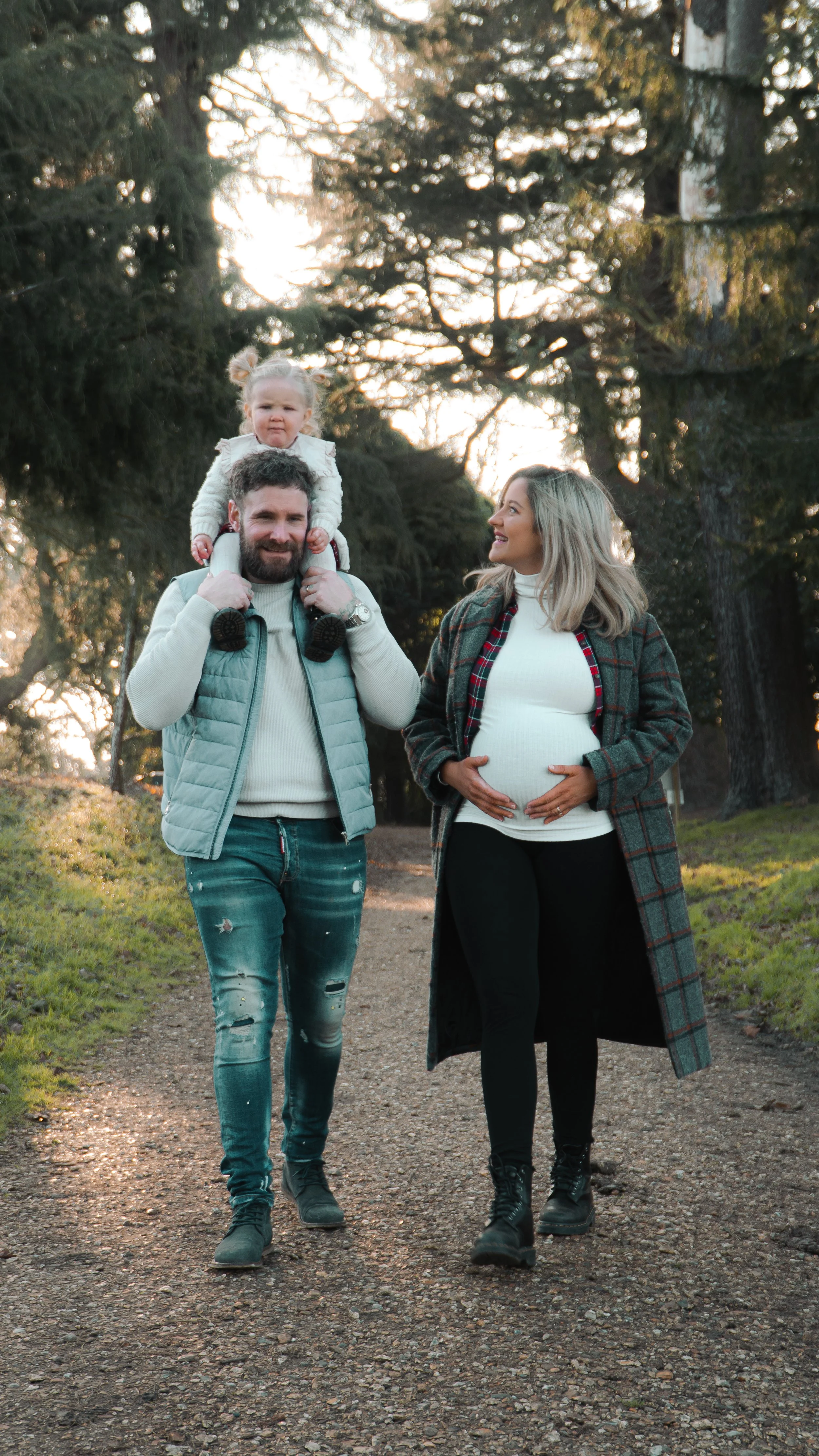 Autumn family outdoor photoshoot, casual theme, Staunton park, Hampshire, West Sussex