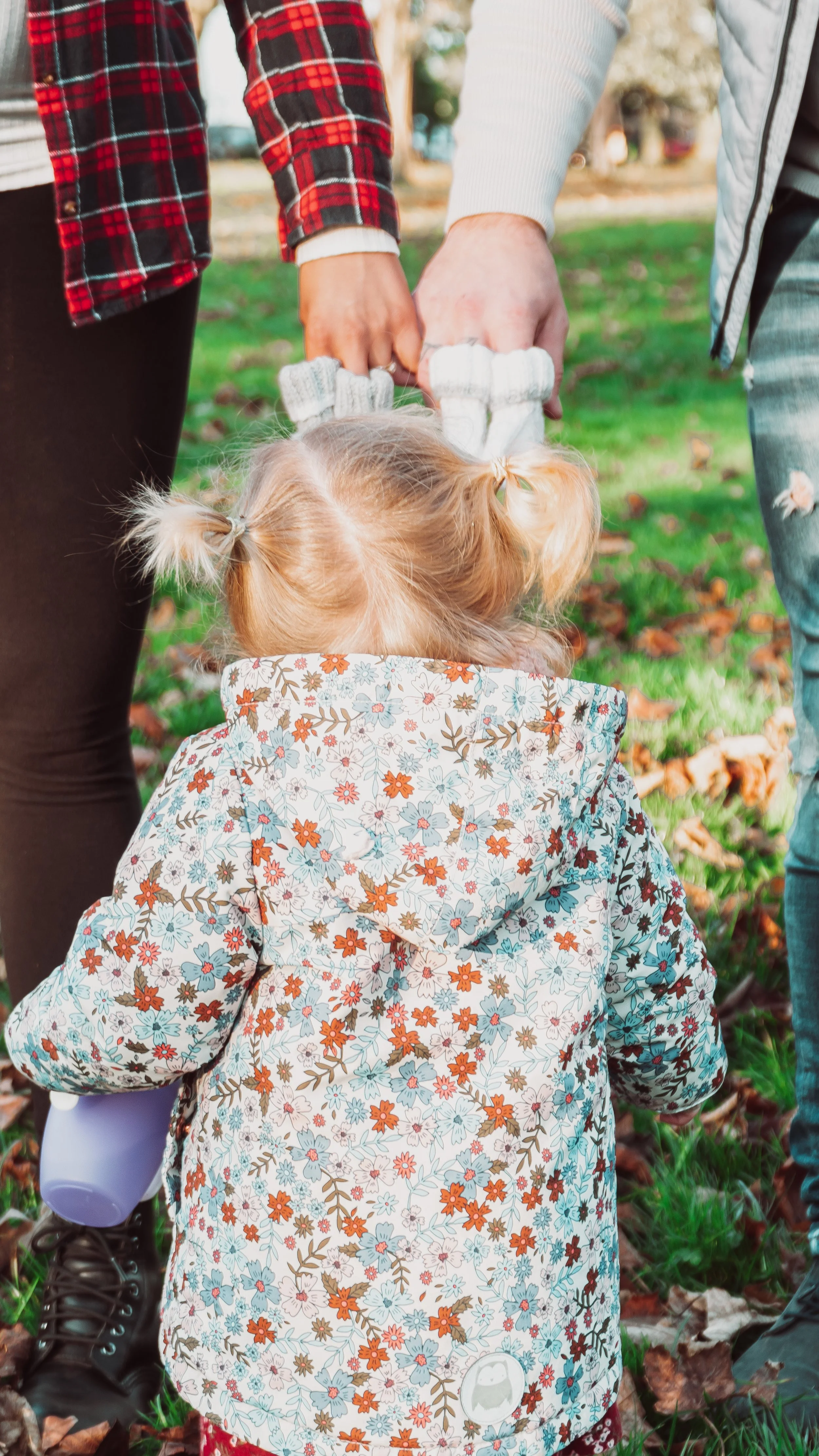 Maternity outdoor Christams photoshoot, Staunton park, Havant, Portsouth, Hampshire and West Sussex