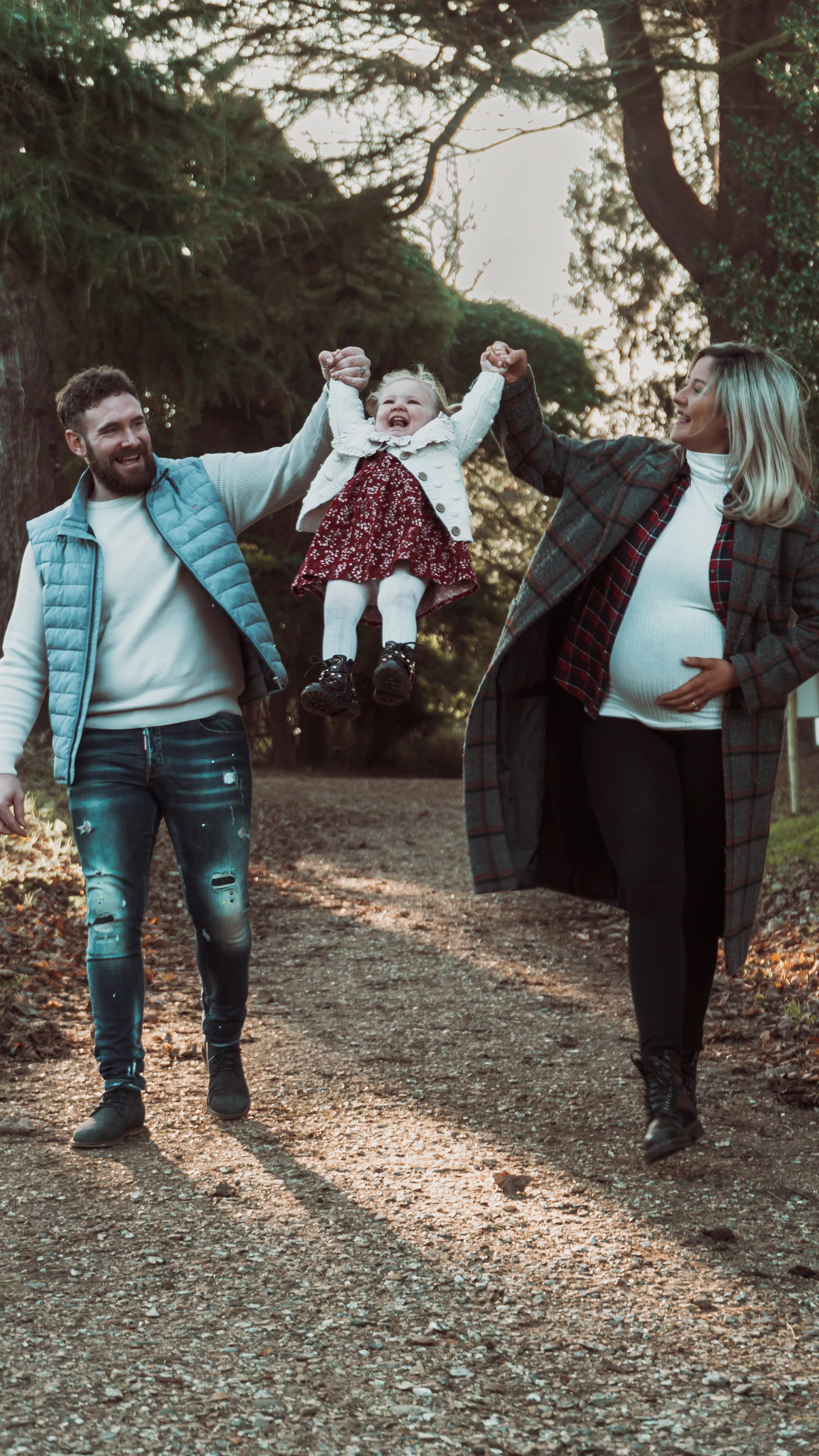 Winter family outdoor photoshoot, casual theme, Staunton park, Hampshire, West Sussex