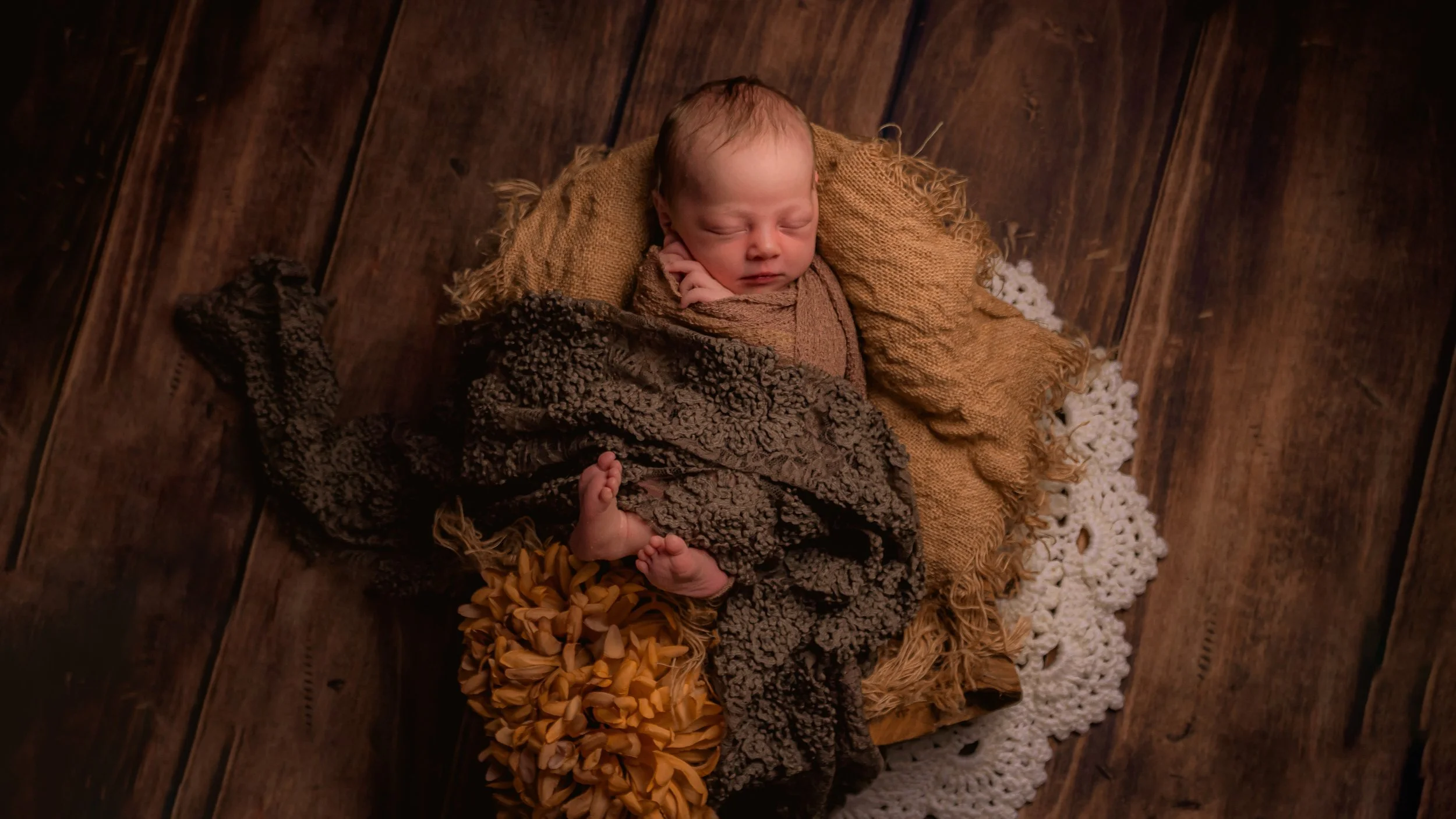 newborn girl photoshoot, brown color theme, Hampshire and West Sussex, Wincheter, Chichester, Emsworth, Portsmouth, Petersfield