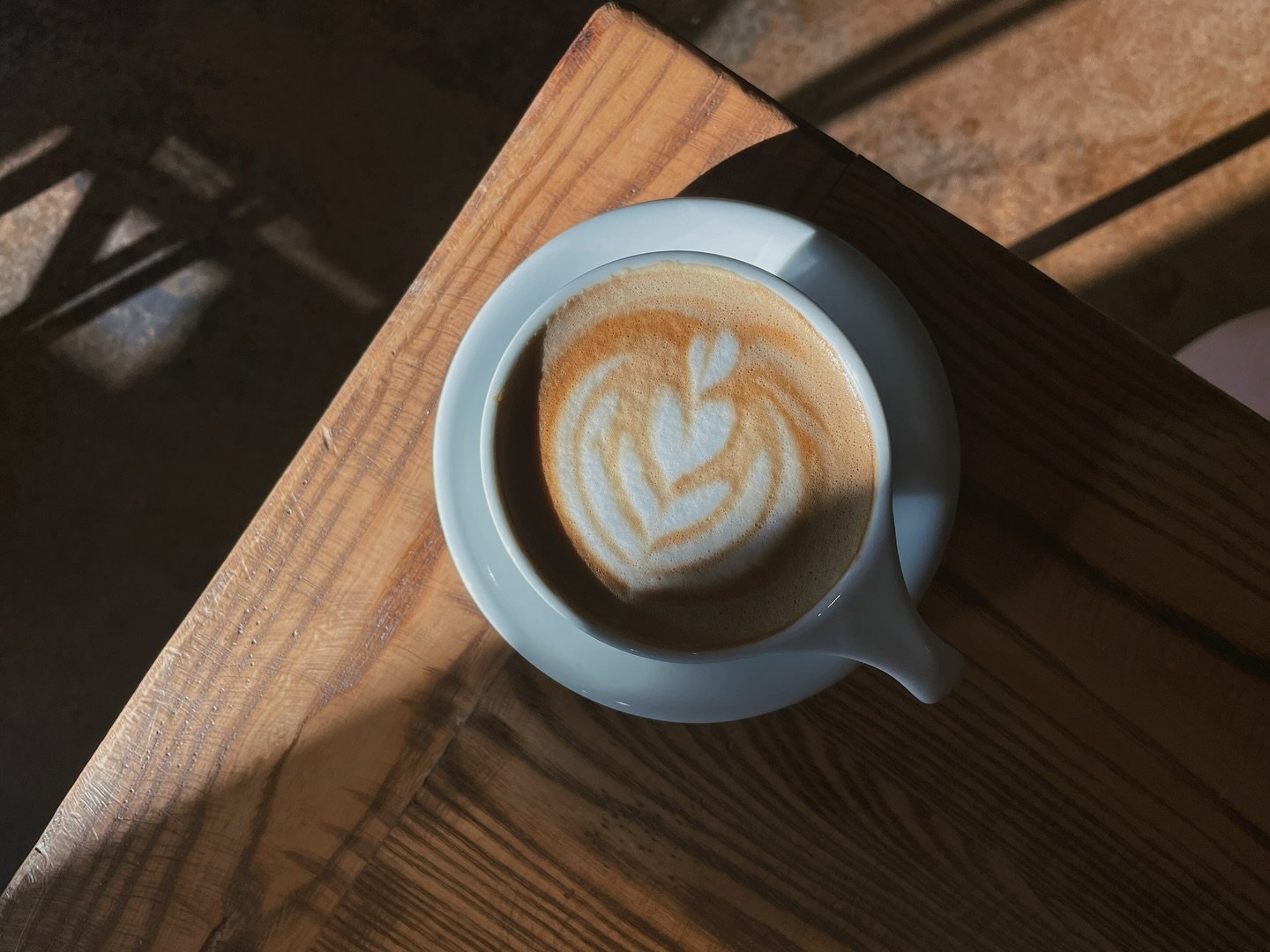 Need an afternoon pick me up? Come grab a latte&hellip; and maybe some donuts&hellip;

#coffeelover #coffeeshop #coffee #donuts #donutshop #shoplocal #shopsmall #localbusiness #nolensvilletn #nashville #womeninbusiness #womenownedbusiness #nowhiring 