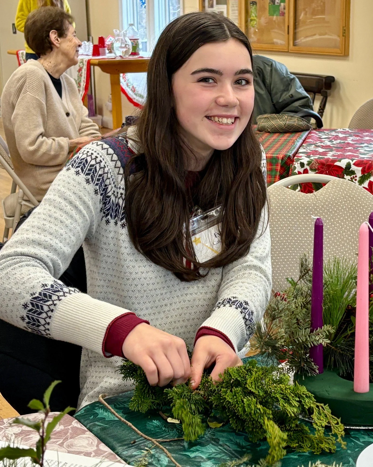 We celebrated the First Sunday of Advent by making Advent wreaths during Coffee Hour. This first week, we focus on Hope. As we anticipate the birth of our Savior, where do you see people creating hope in our world? How can you join them? #adventmedfi